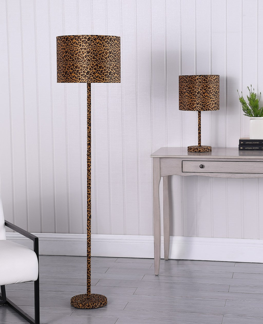 HomeRoots 19" Metal Bedside Table Lamp With Orange And Black Drum Shade