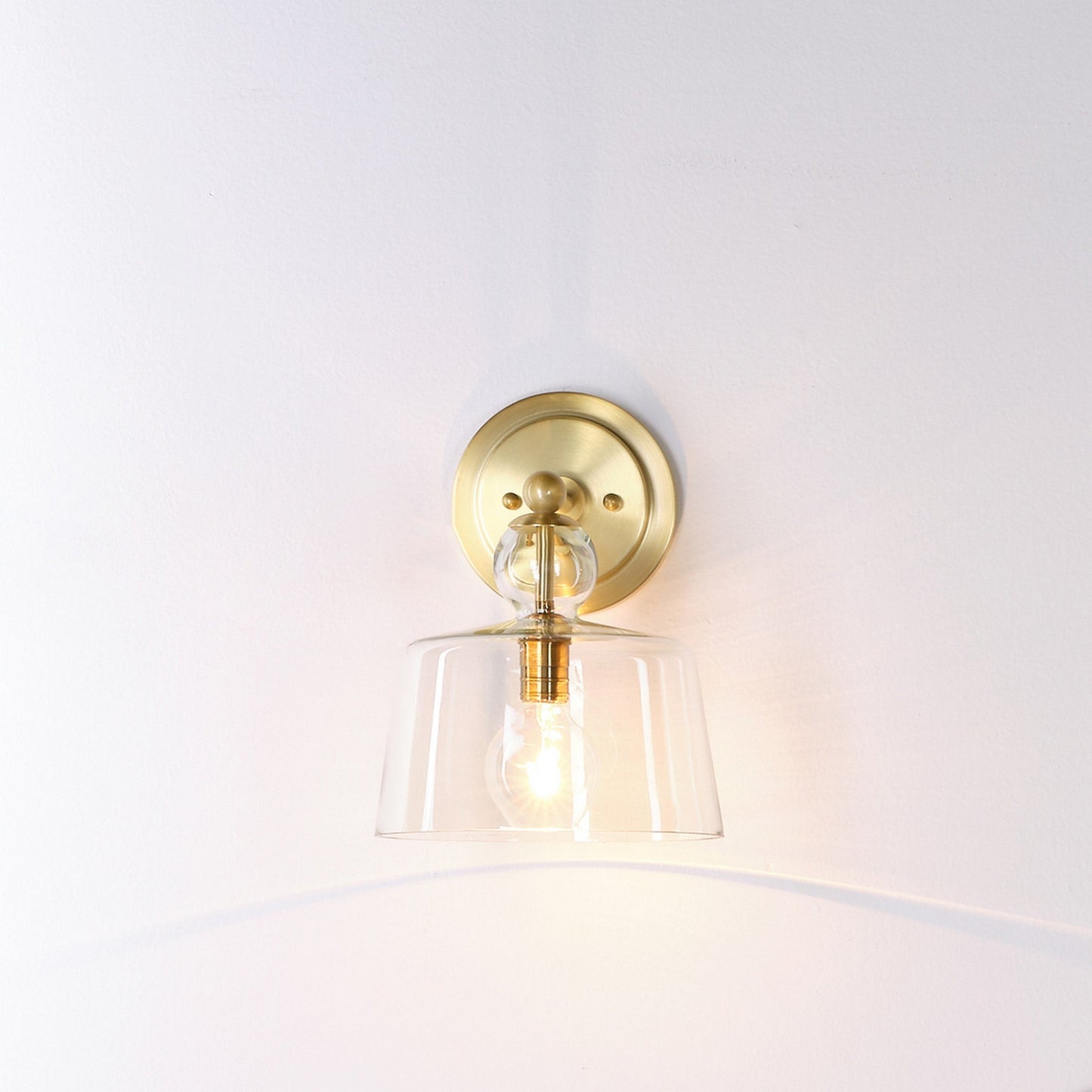 Jamie Young Hudson 10" x 12" 1-Light Brass Wall Sconce With Clear Glass Shade