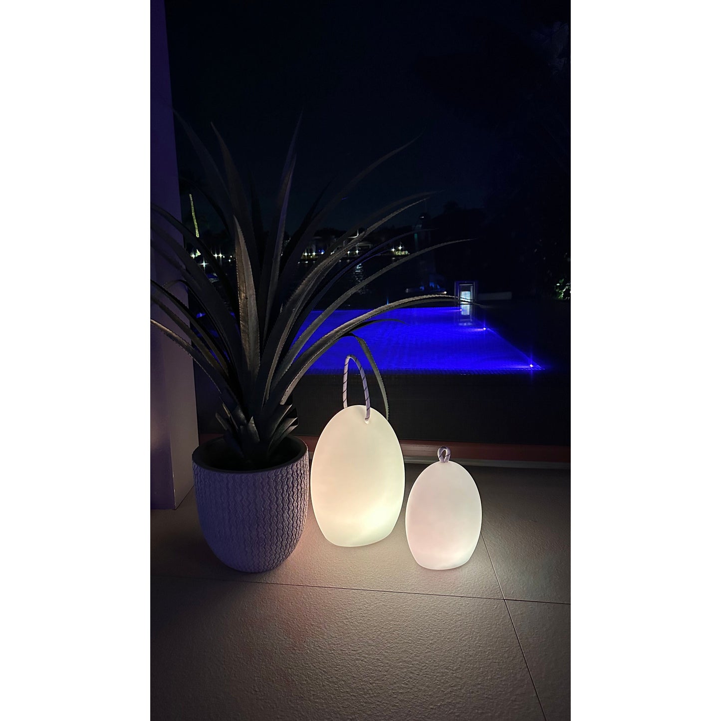 Smart and Green Amande Corde S 11" x 9" White LED Lamp