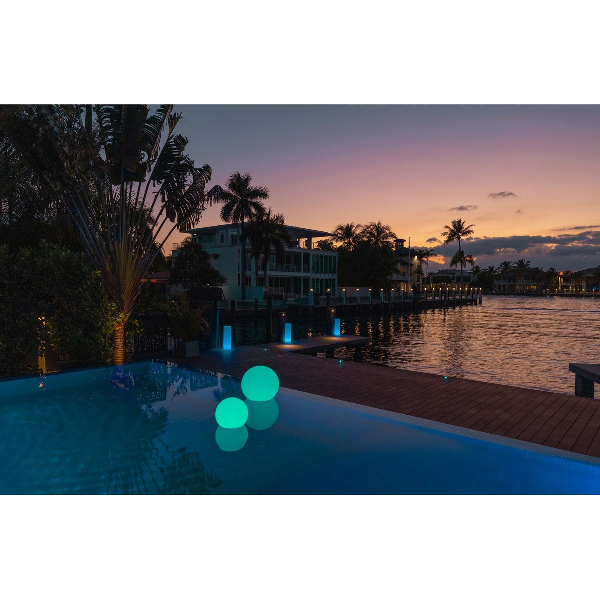 Smart and Green Ball 14" LED Lamp