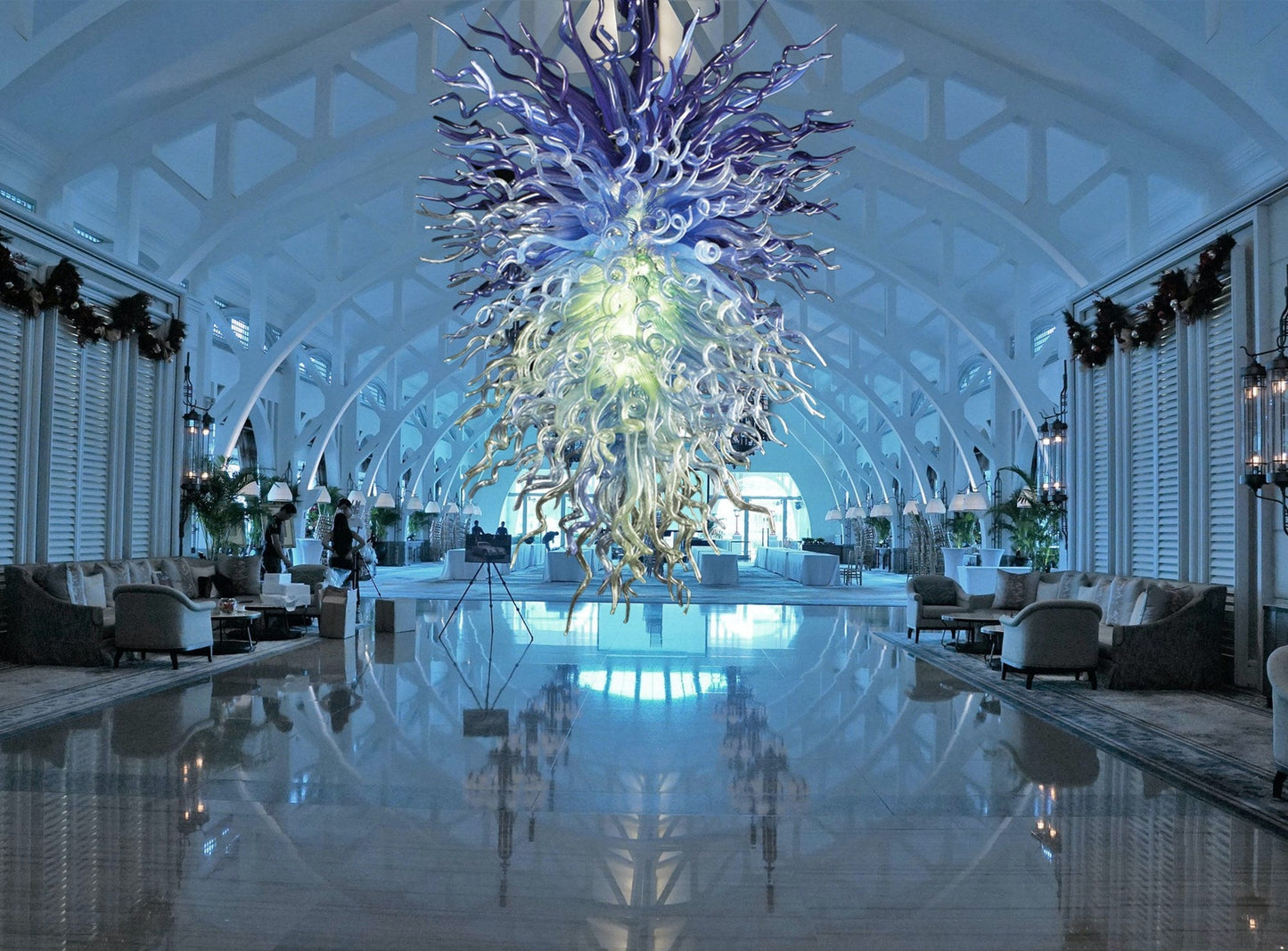 Vetreria Artistica Rosa Aquarium 6-Lights Blue Flame Glass Chandelier