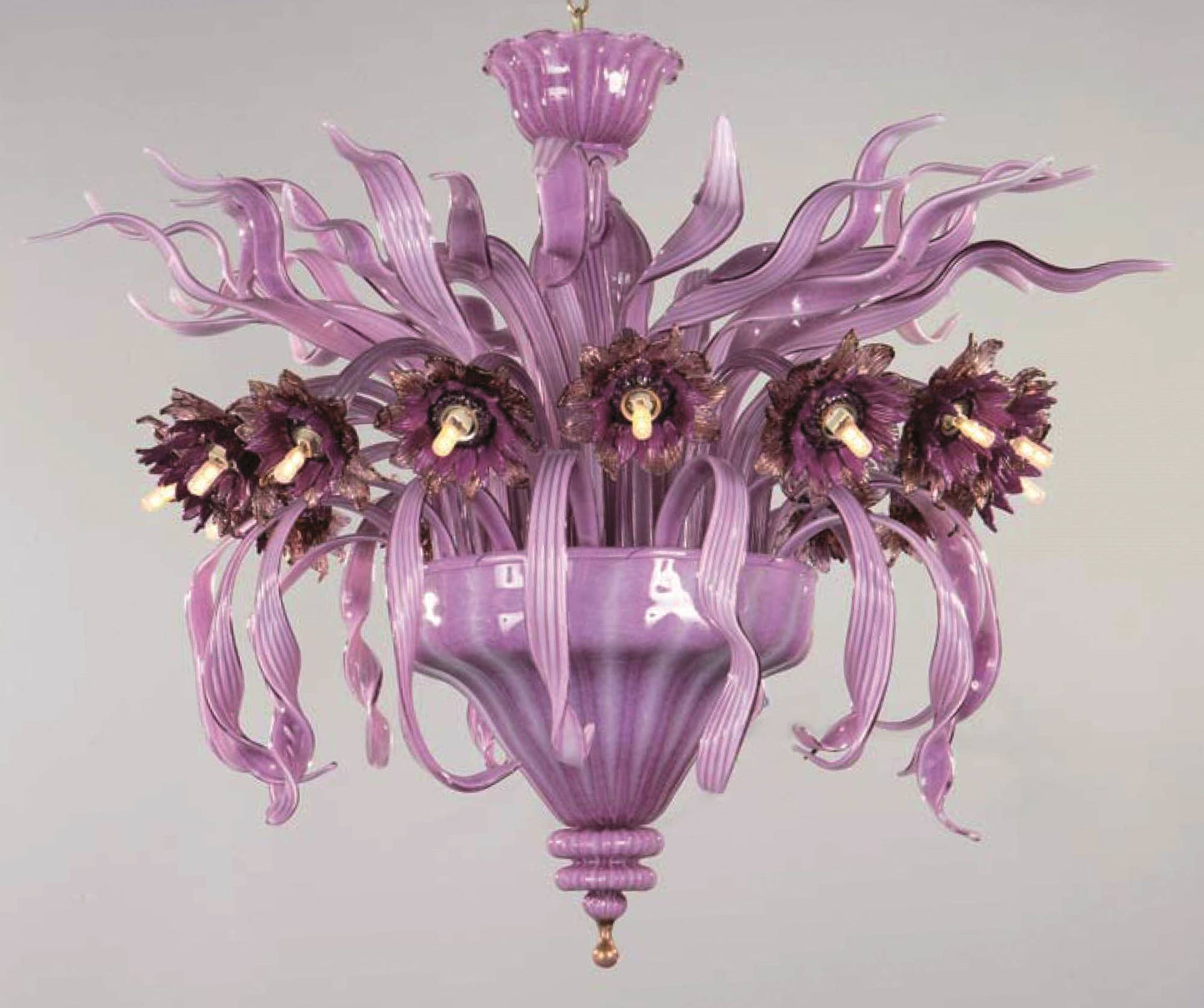Vetreria Artistica Rosa Plafoniera Floren 16-Lights Amethyst Base With 24 Carat Gold Glass Chandelier