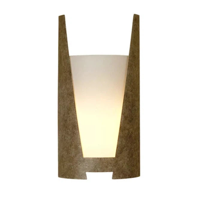 2nd Ave Lighting 8″ Wide Pinnacle Wall Sconce