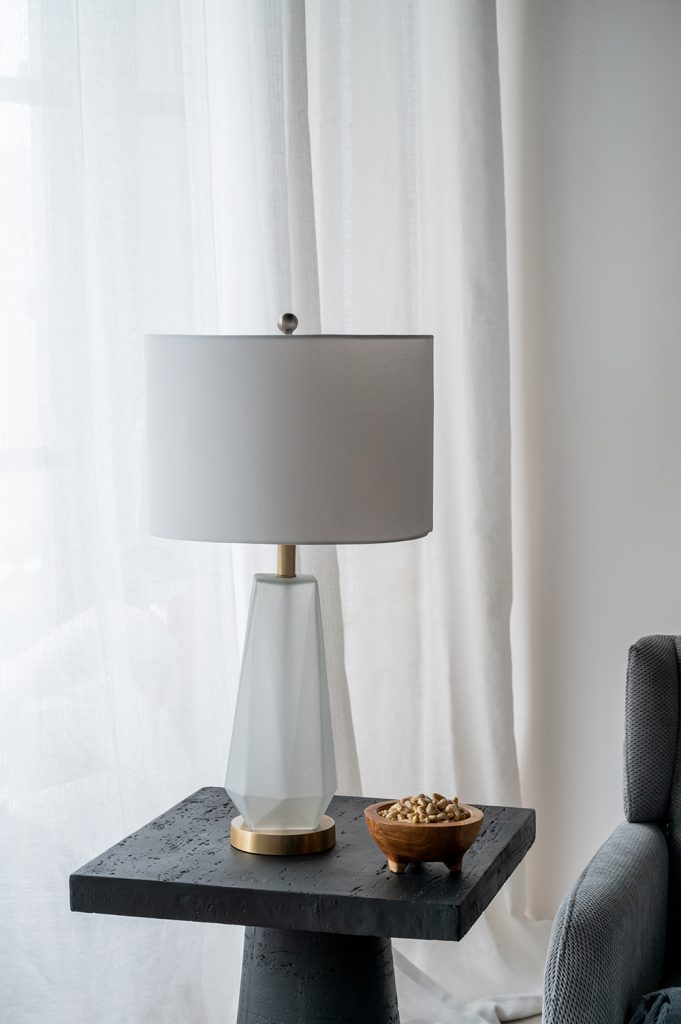 A&B Home 15" x 26" Bundle of 11 White Drum-Shaped Table Lamp