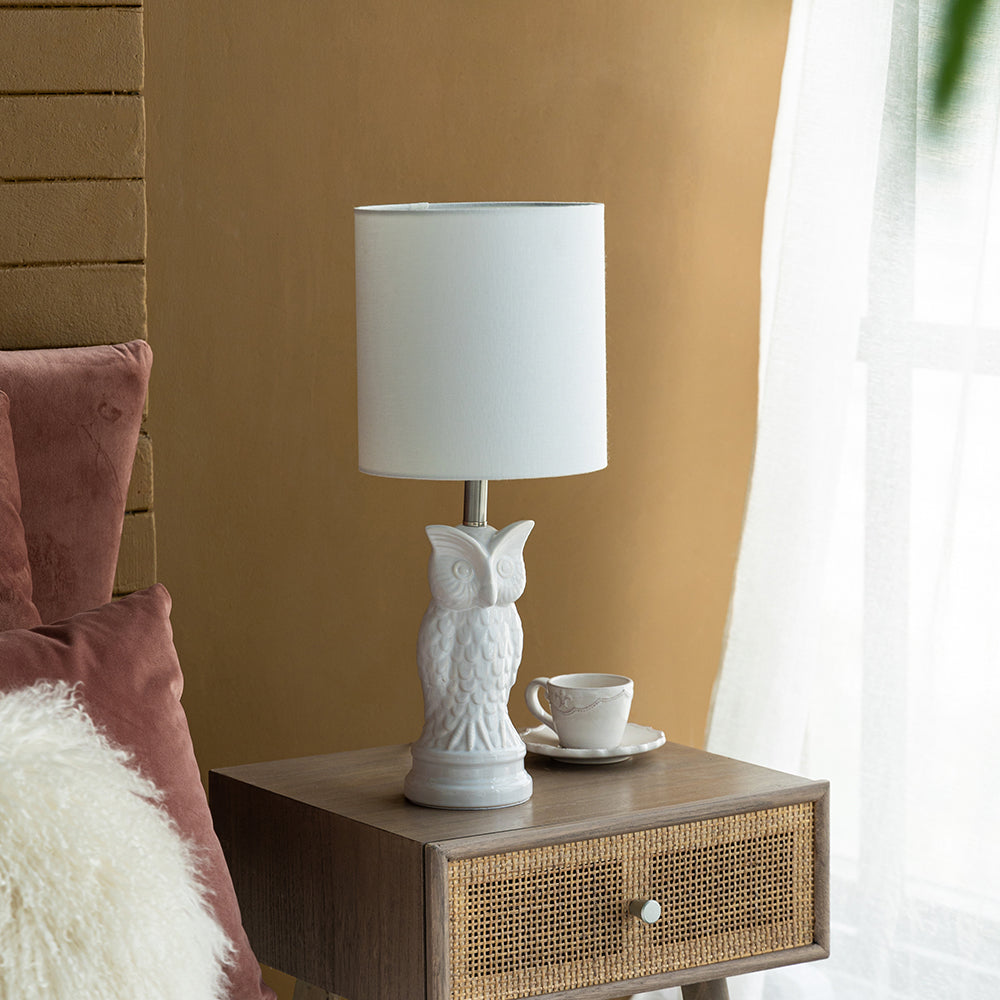 A&B Home 8" x 19" Bundle of 25 White Ceramic Owl-Shaped Design Table Lamp