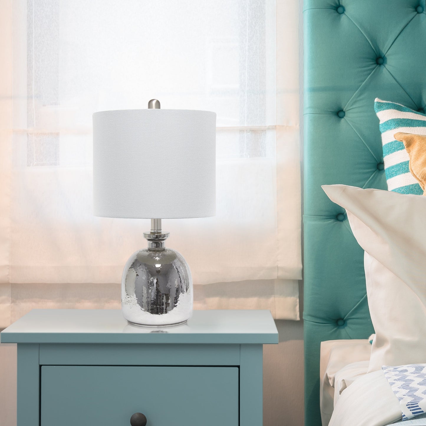 All The Rages Lalia Home Metallic Gray Hammered Glass Jar Table Lamp With Gray Linen Shade
