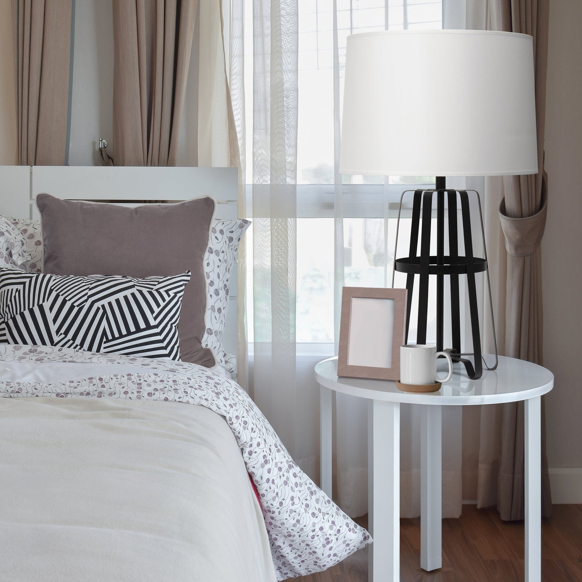 All The Rages Lalia Home Oil Rubbed Bronze Stockholm Table Lamp