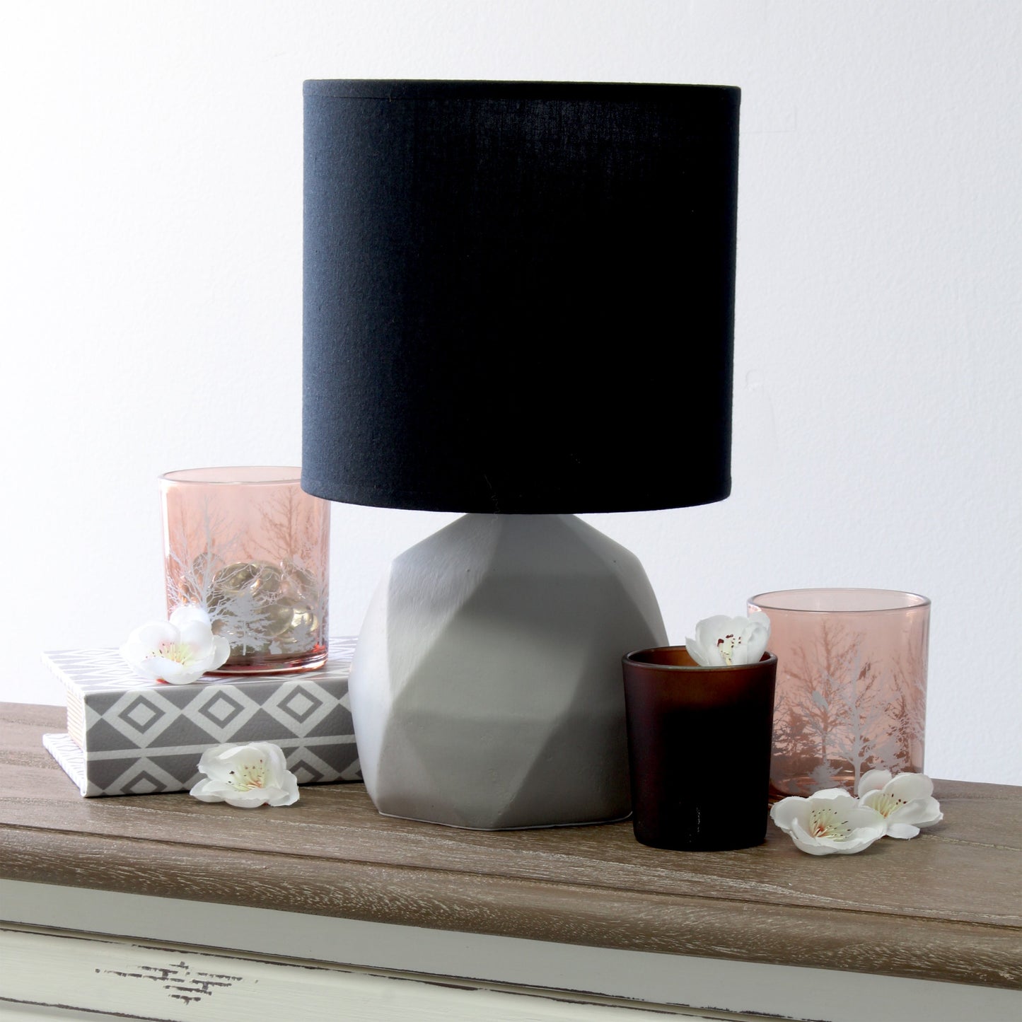 All The Rages Simple Designs Black Geometric Concrete Table Lamp