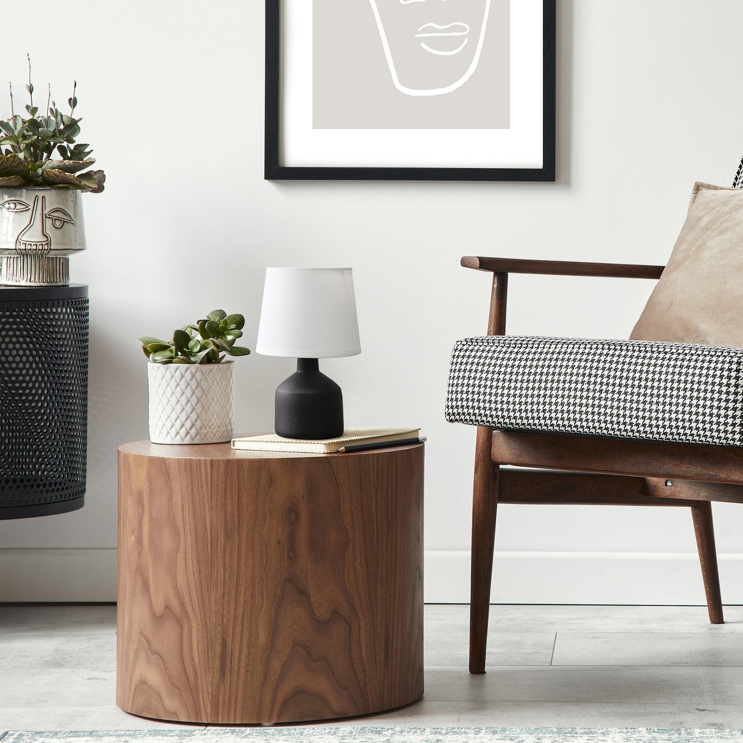 All The Rages Simple Designs Black Mini Bocksbeutal Concrete Table Lamp