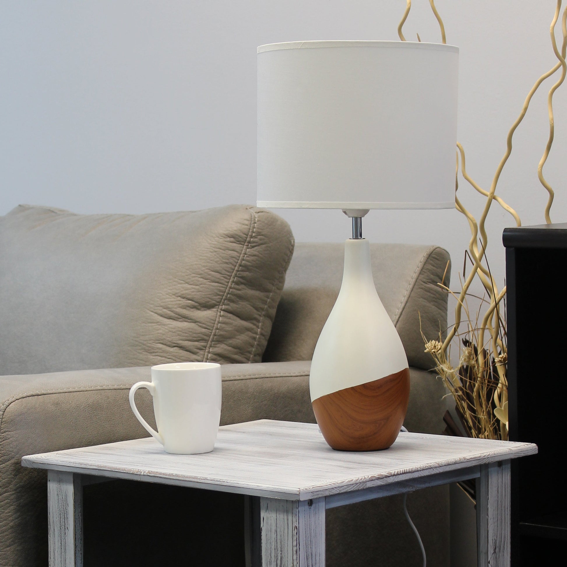 All The Rages Simple Designs Dark Wood Strikers Basic Table Lamp