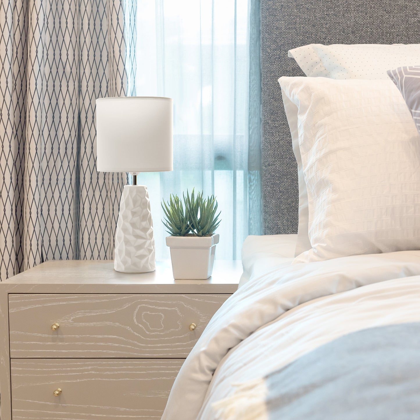 All The Rages Simple Designs Off-White Sculpted Ceramic Table Lamp