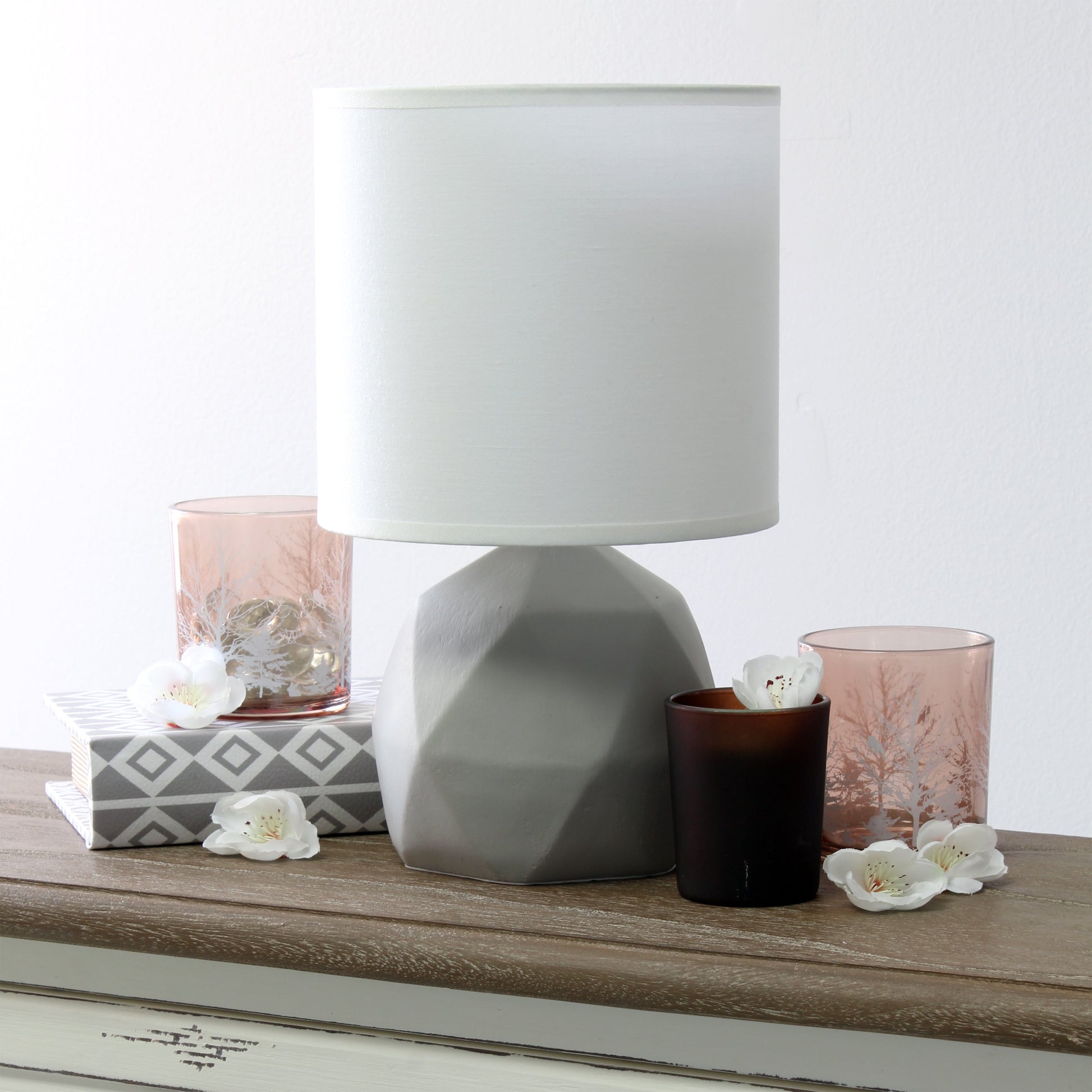 All The Rages Simple Designs White Geometric Concrete Table Lamp