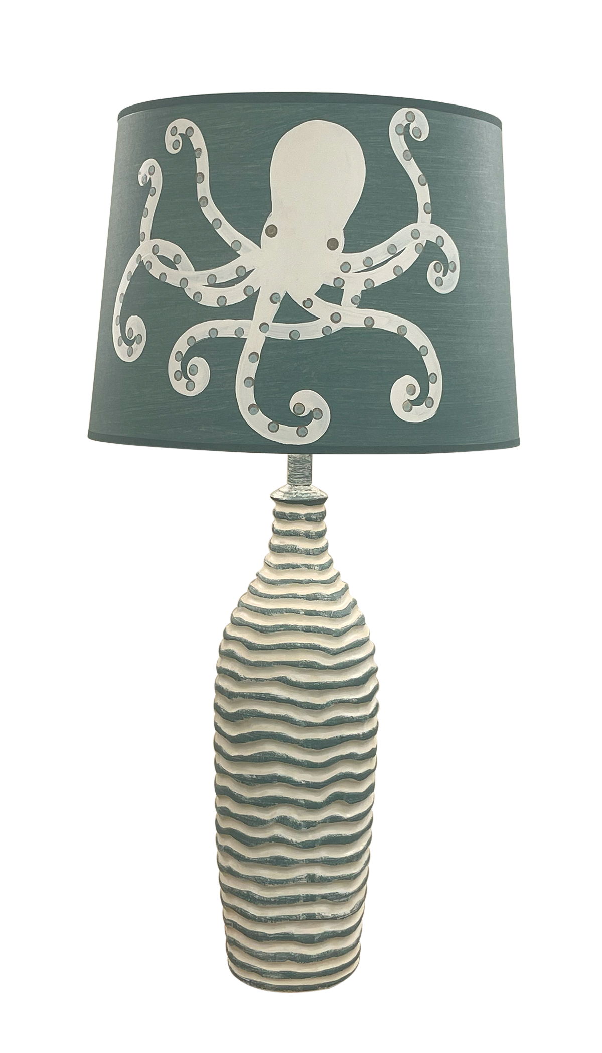 Coast Lamp Manufacturing Coastal Living Weathered Ivory/Slate Tall Wavy Table Lamp With Octopus Shade