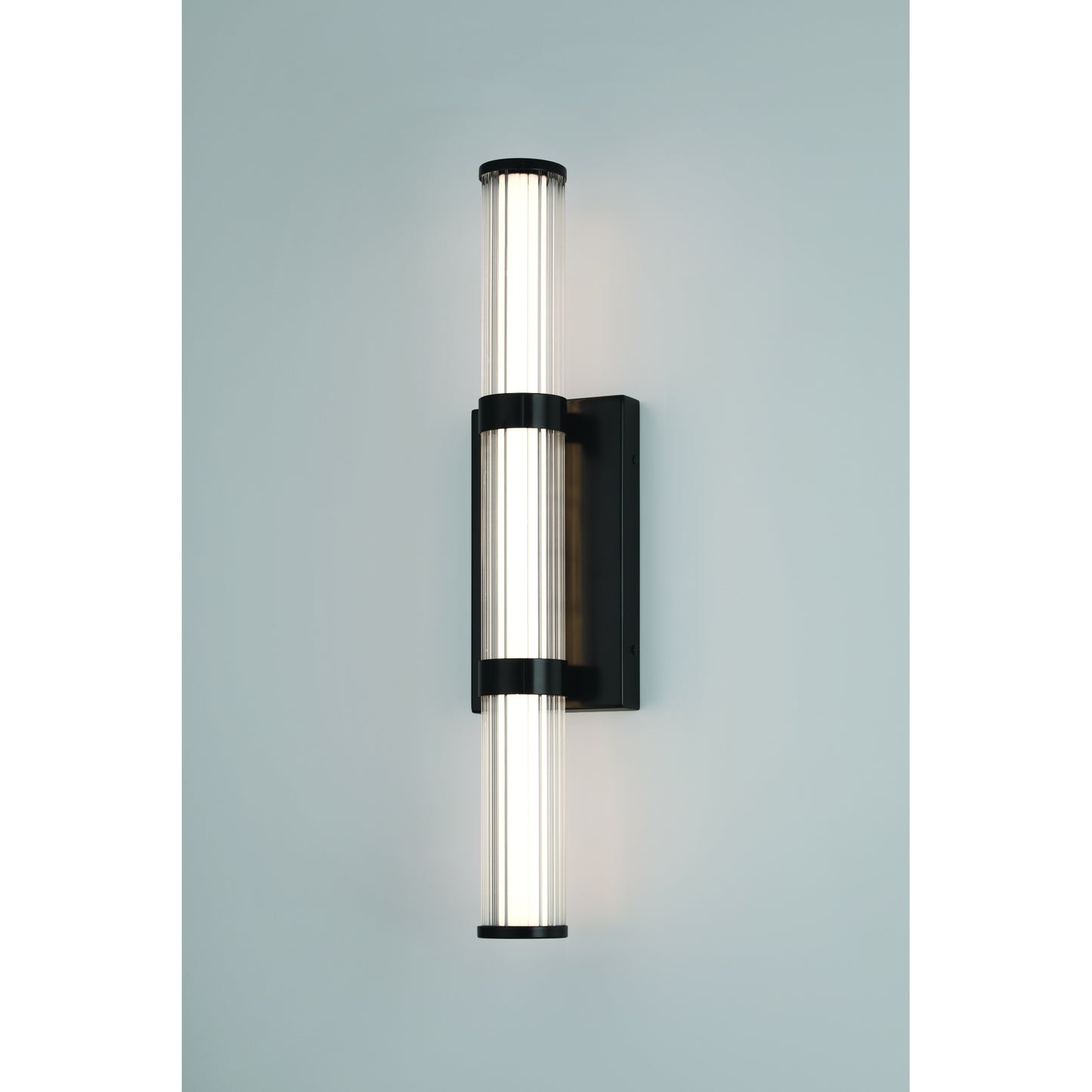 Eurofase Lighting Fayton 21" 1-Light Integrated LED Clear Glass Shade Matte Black Outdoor Wall Sconce