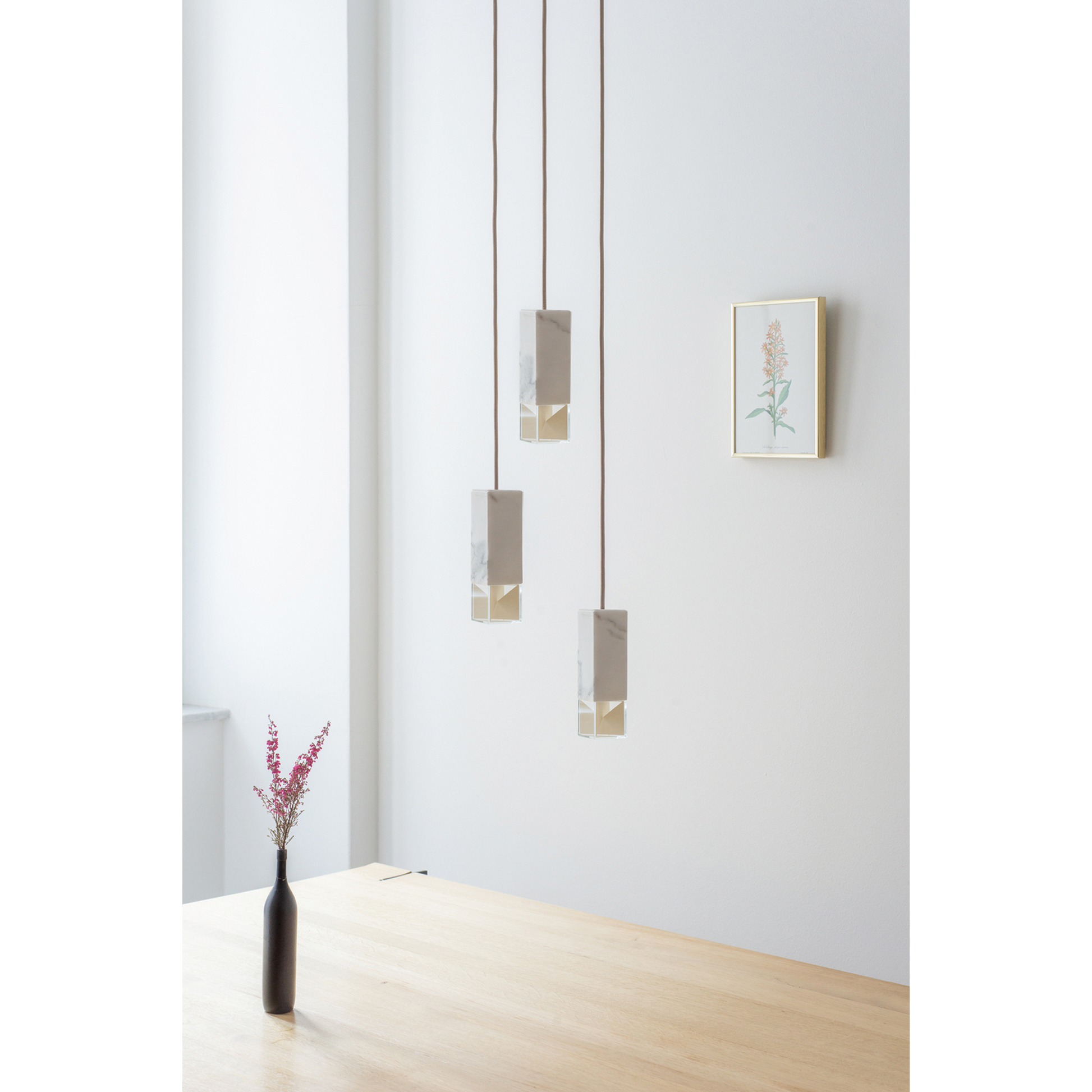 Formaminima Lamp/One White Calacatta Marble & Crystal Glass Trio Chandelier