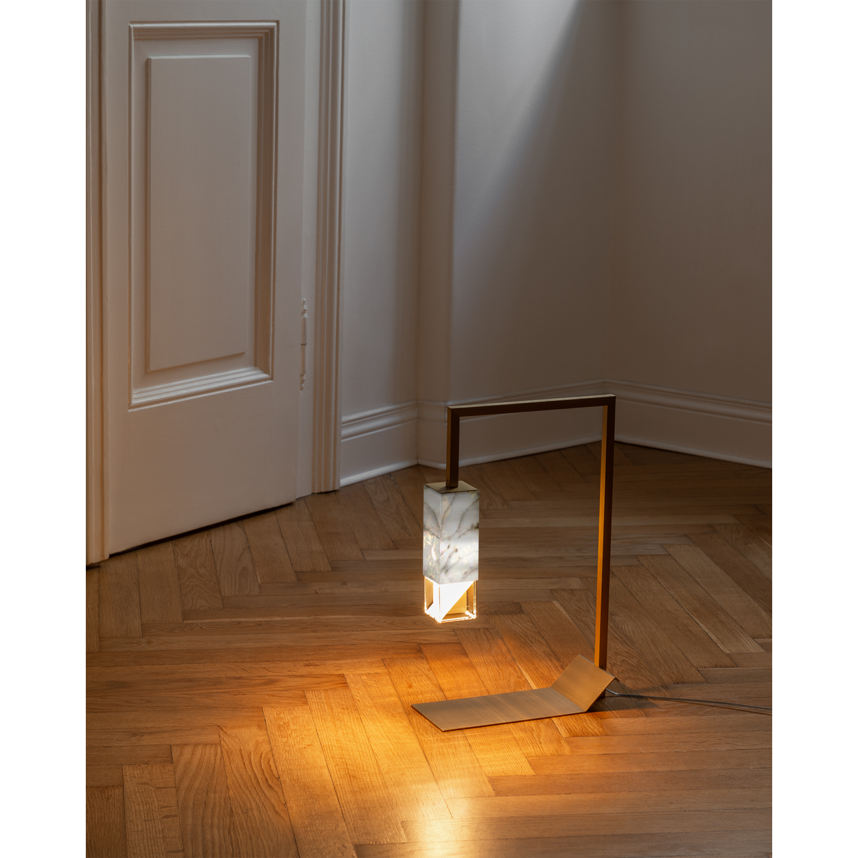 Formaminima Lamp/Two Handcrafted White Calacatta Marble & Crystal Glass Table Lamp