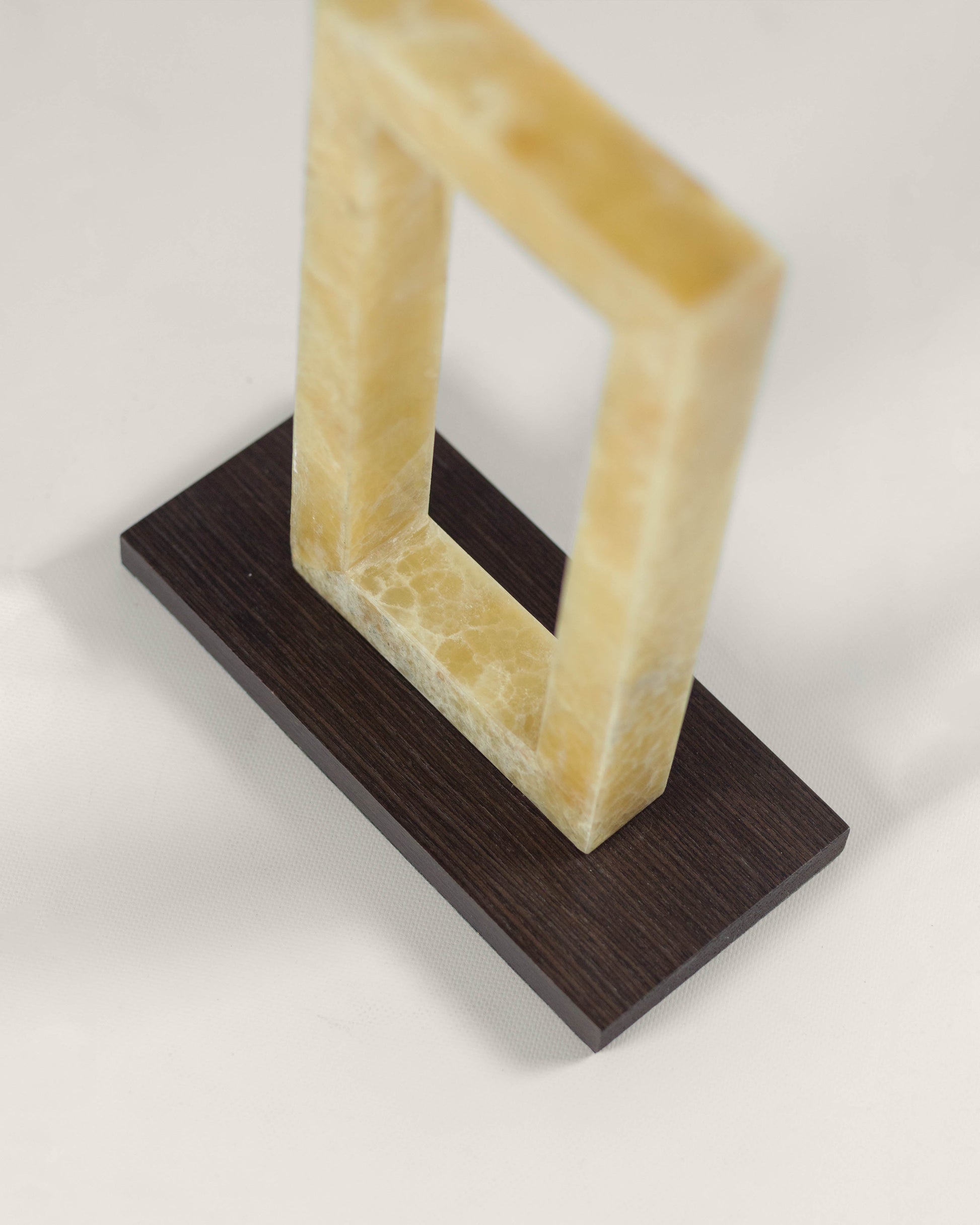 G.Luce Calipso 13" Wood & Amber Onyx Frame Finish Table Lamp