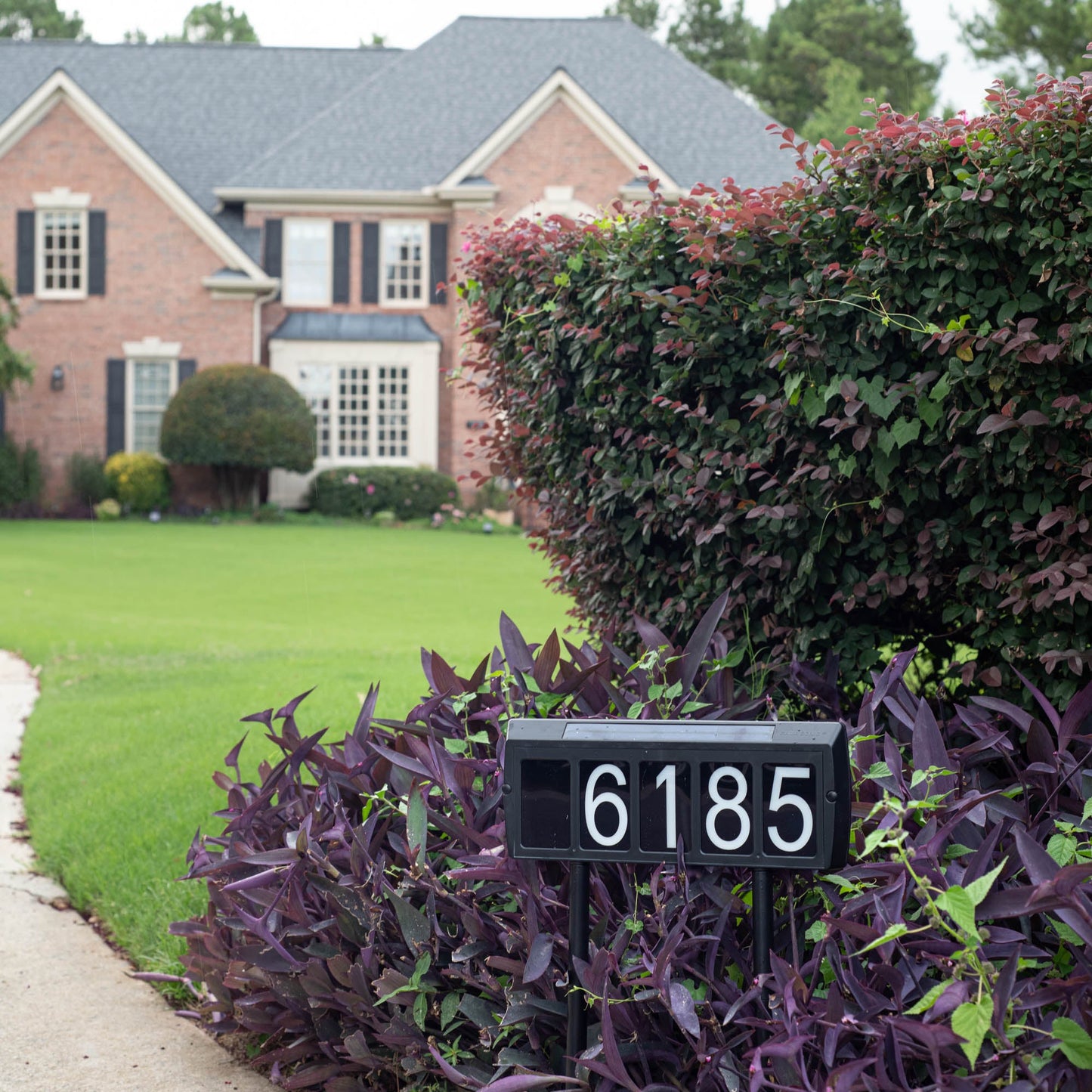 Gama Sonic Solar Address Sign in Black with Dual Color LEDs