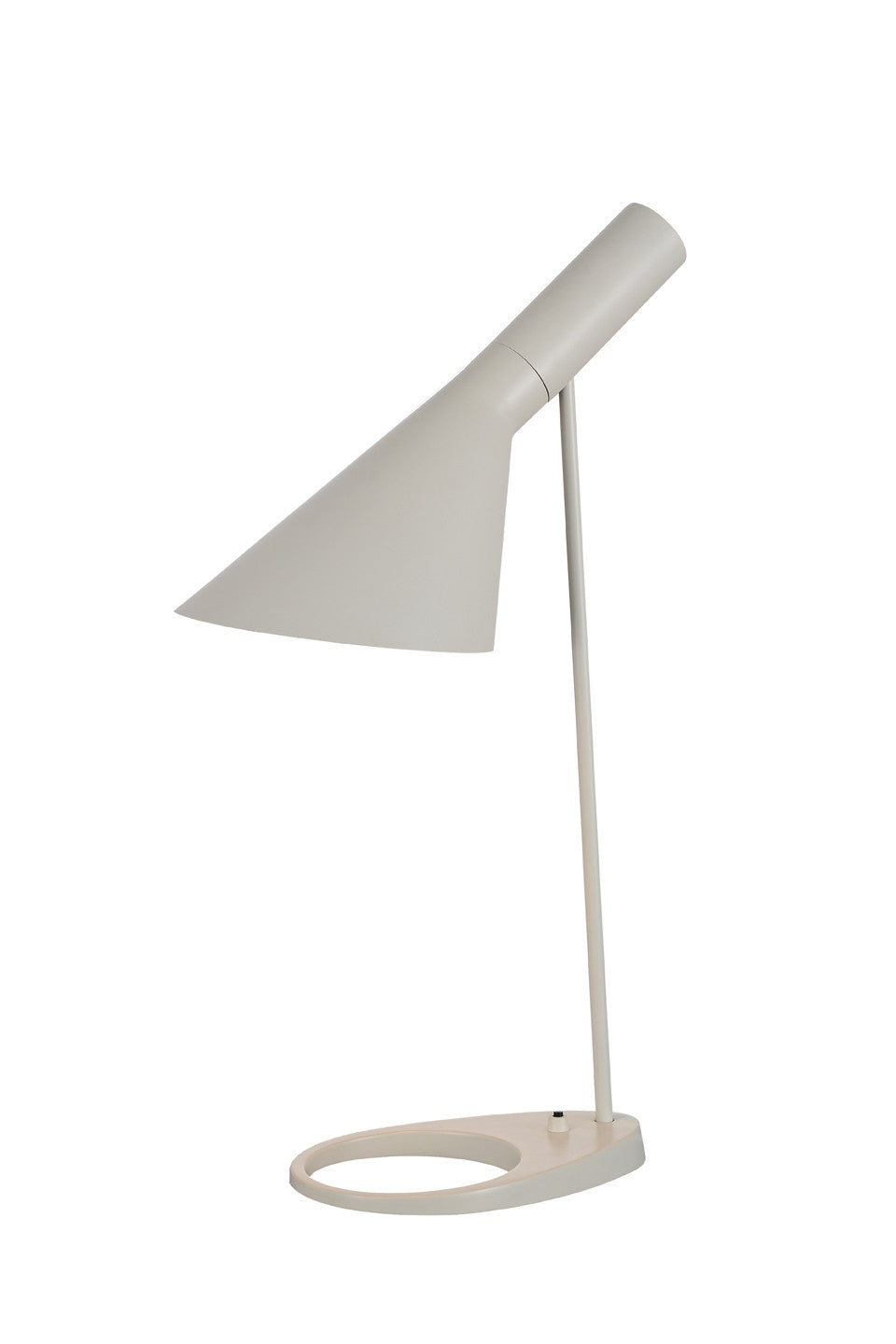 HomeRoots 14" x 22" Metal Table Lamp in White Finish