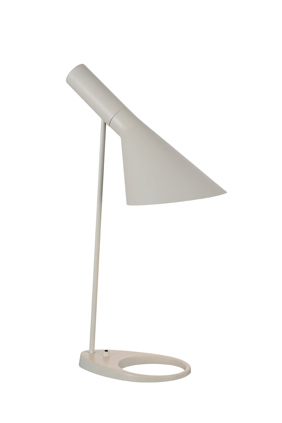 HomeRoots 14" x 22" Metal Table Lamp in White Finish