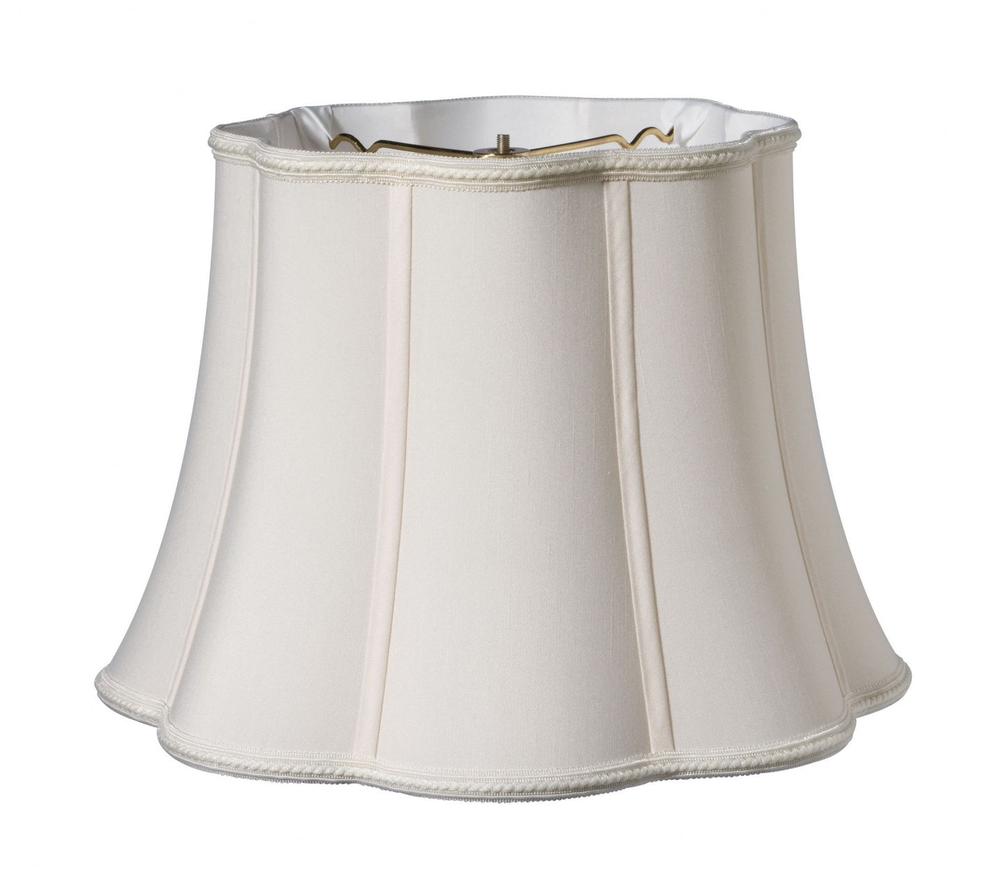 HomeRoots 16" Melon Scallop Paperback Shantung Lampshade in Cream Finish