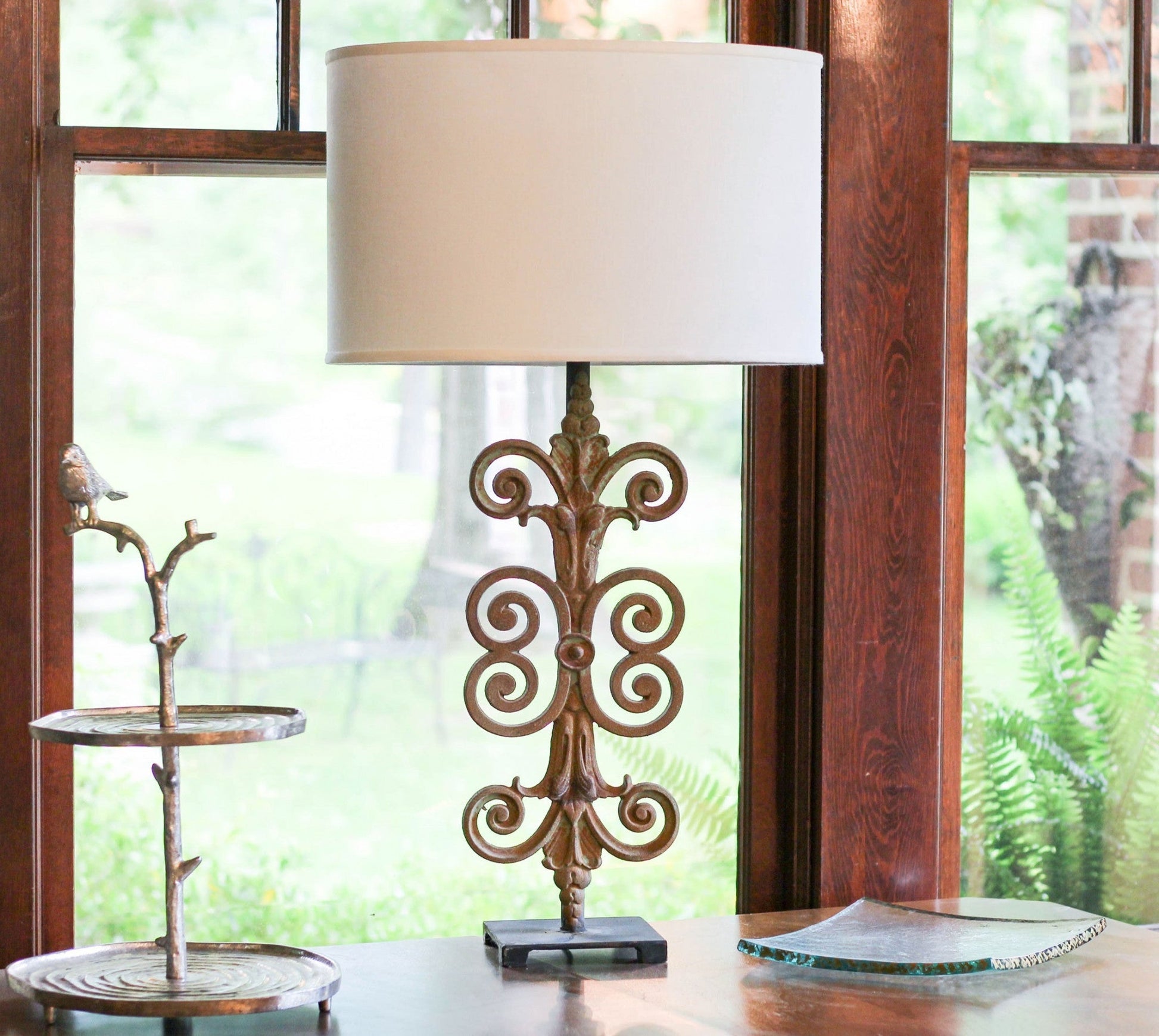 HomeRoots 16" Throwback Oval Linen Lampshade in White Finish