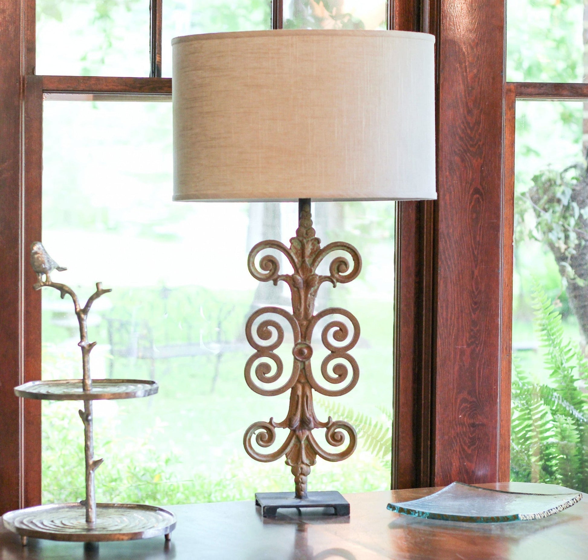 HomeRoots 18" Throwback Oval Linen Lampshade in Light Wheat Finish