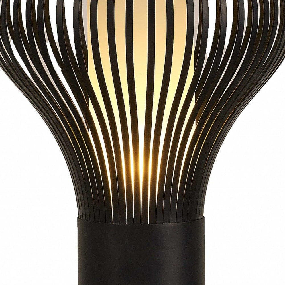 HomeRoots 18.5" x 18.5" x 25" Carbon Steel Table Lamp in Black Finish