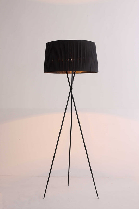 HomeRoots 20" x 20" x 69" Floor Lamp With Black Carbon Finish