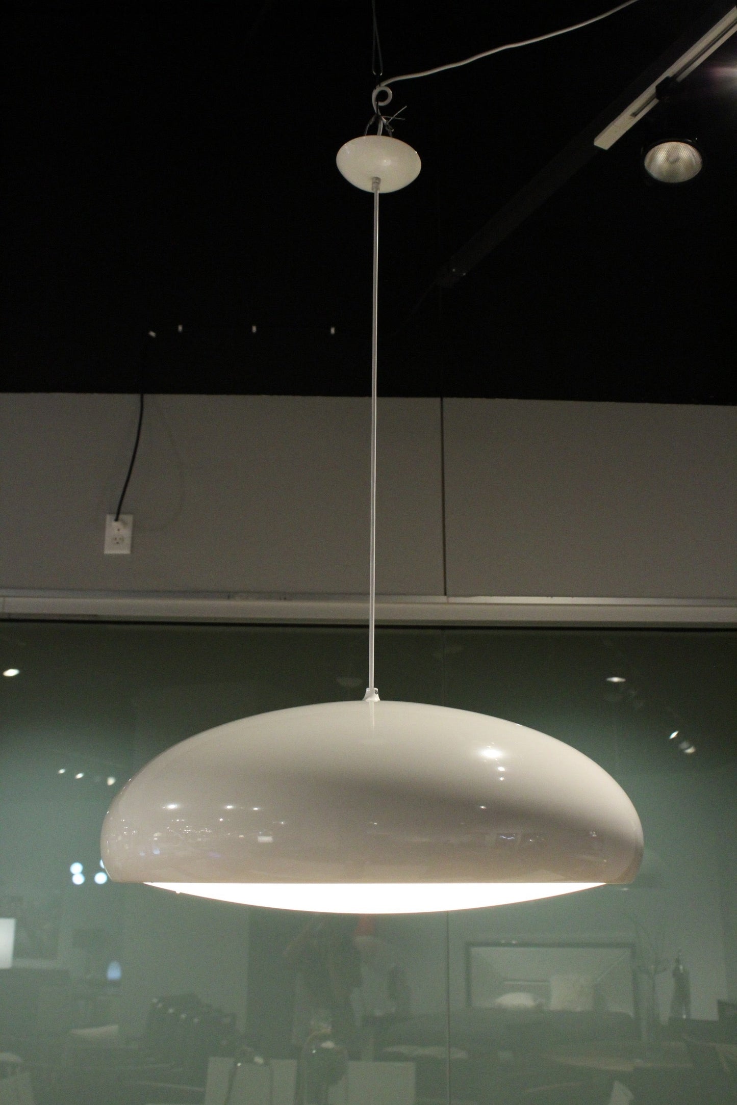 HomeRoots 23.5" x 23.5" Aluminum Pendant Lamp in White Finish