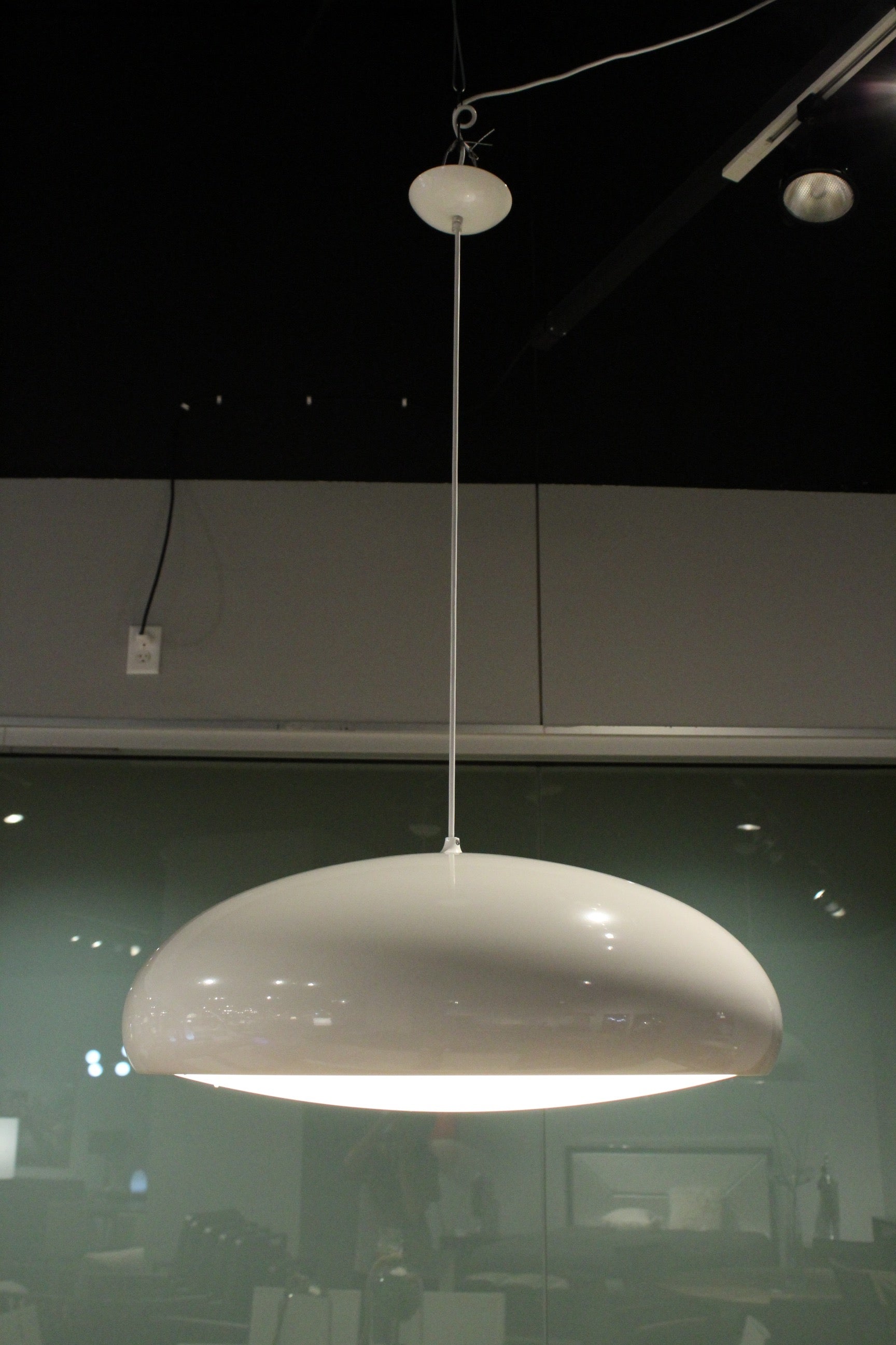 HomeRoots 23.5" x 23.5" Aluminum Pendant Lamp in White Finish