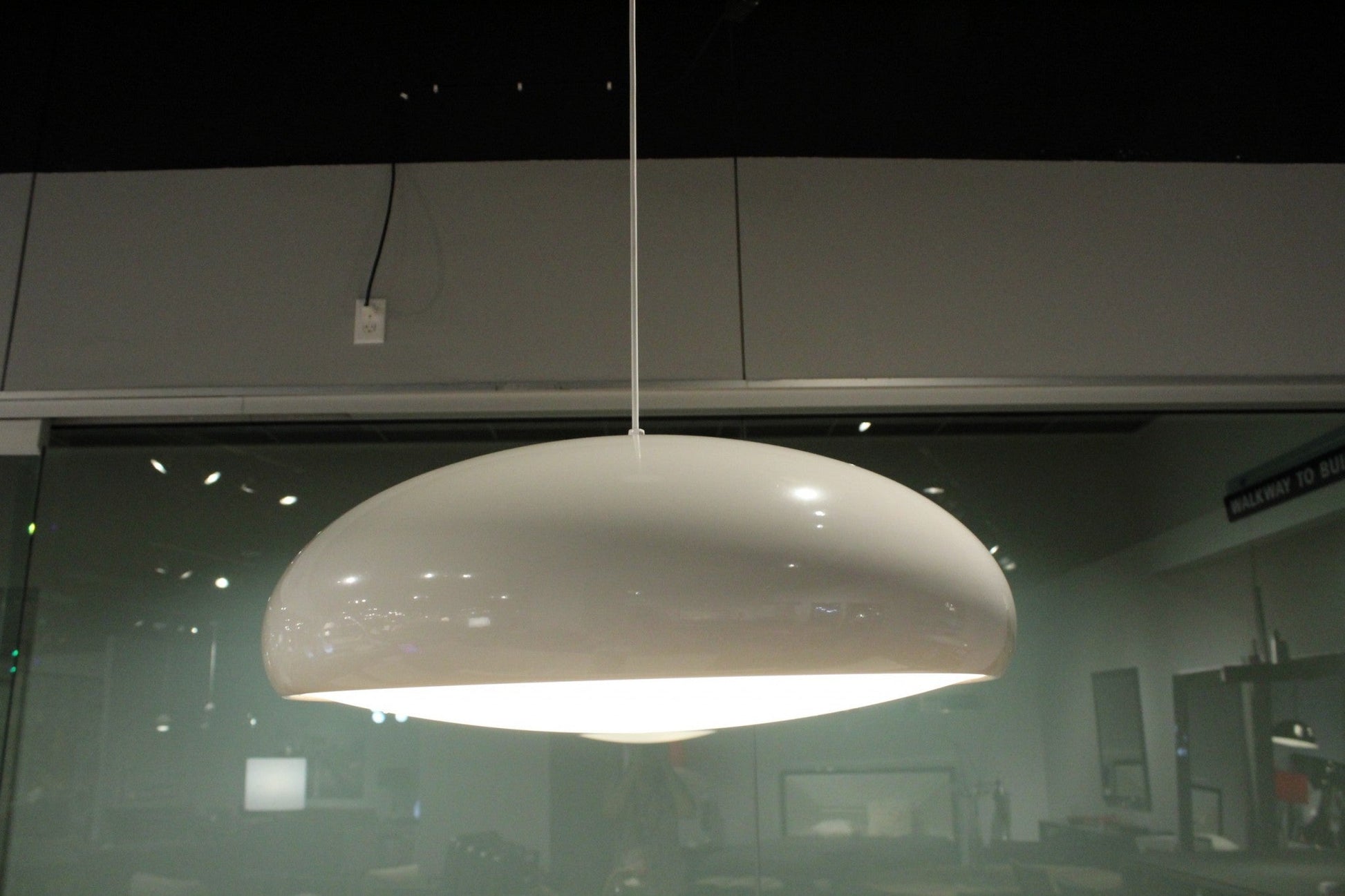 HomeRoots 23.5" x 23.5" Aluminum Pendant Lamp in White Finish