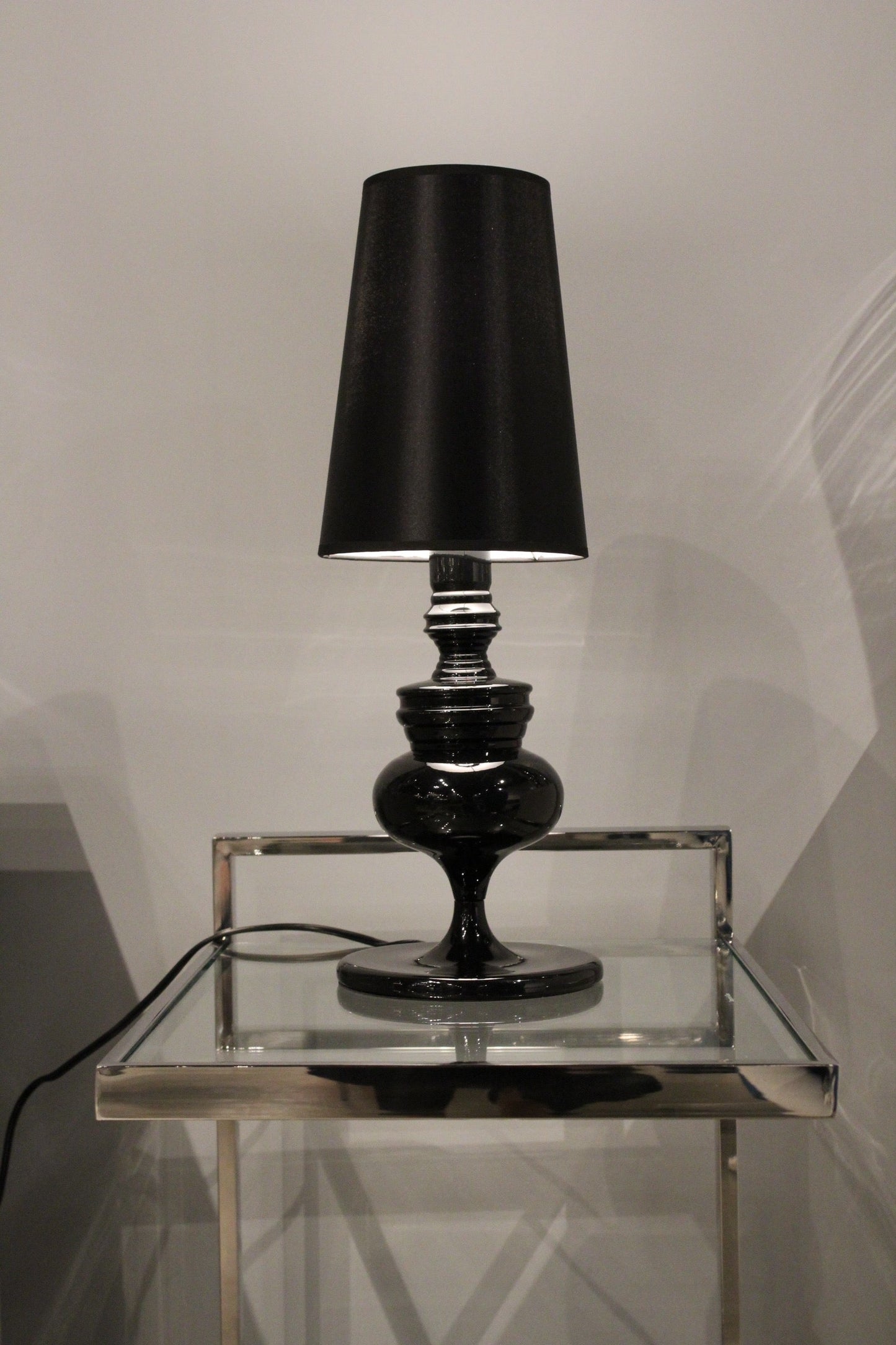 HomeRoots 7" x 7" x 22" Carbon Steel Table Lamp in Black Finish