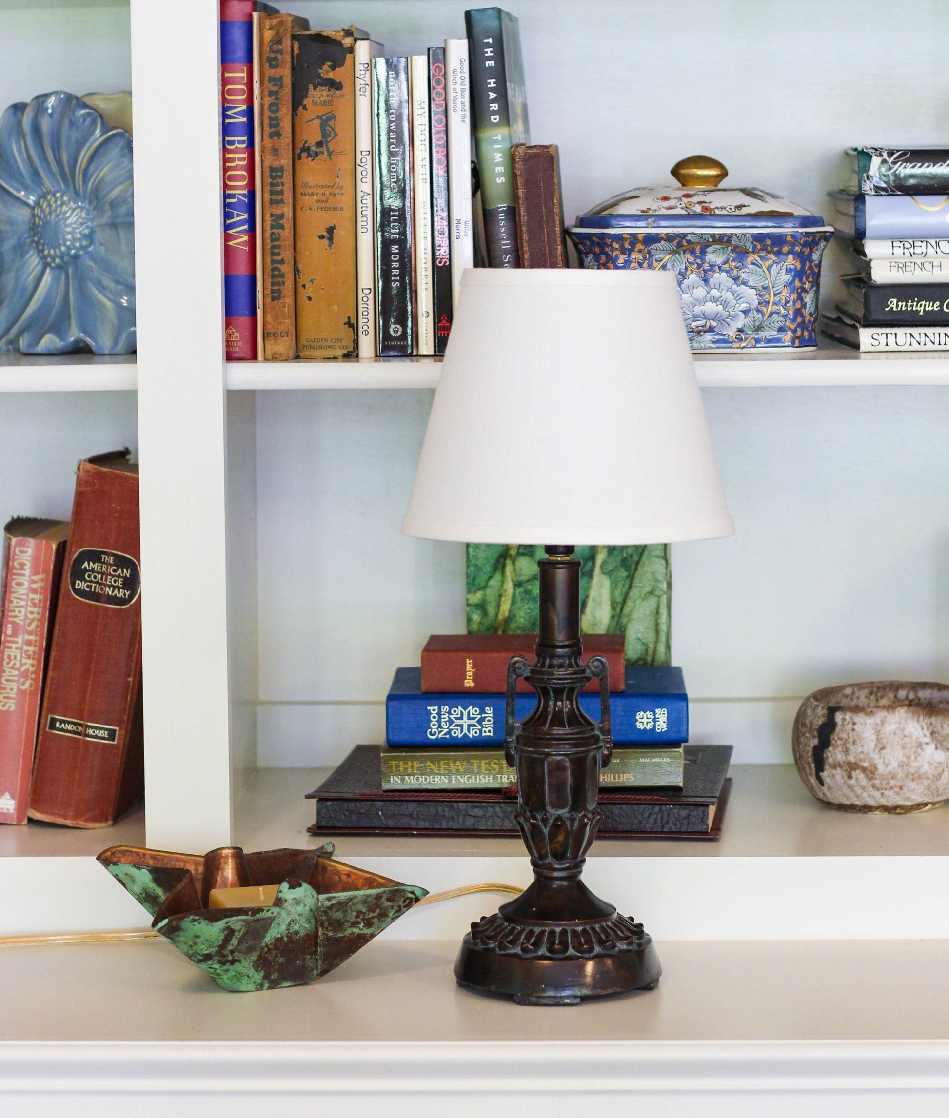 HomeRoots 8" Hardback Empire Linen Lampshade in White Finish