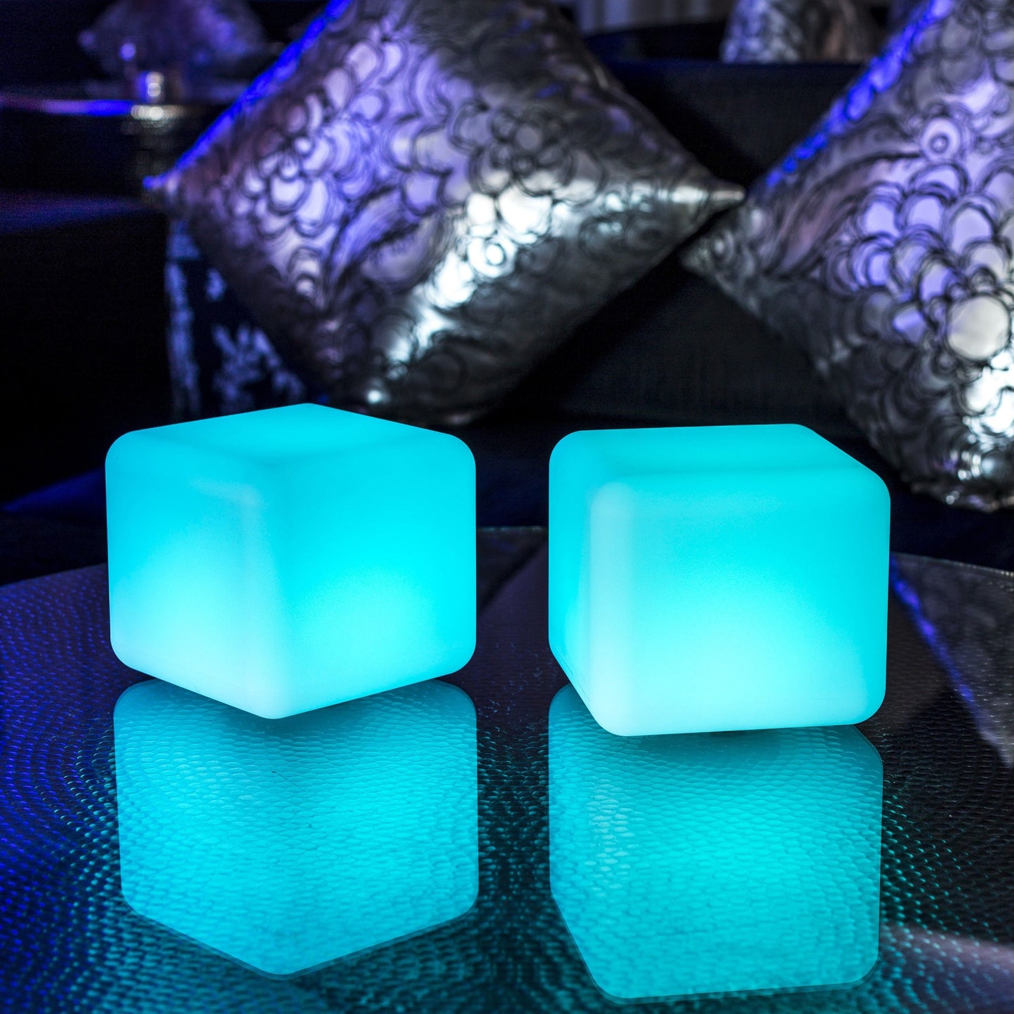 Smart and Green Dice 7" LED Lamp