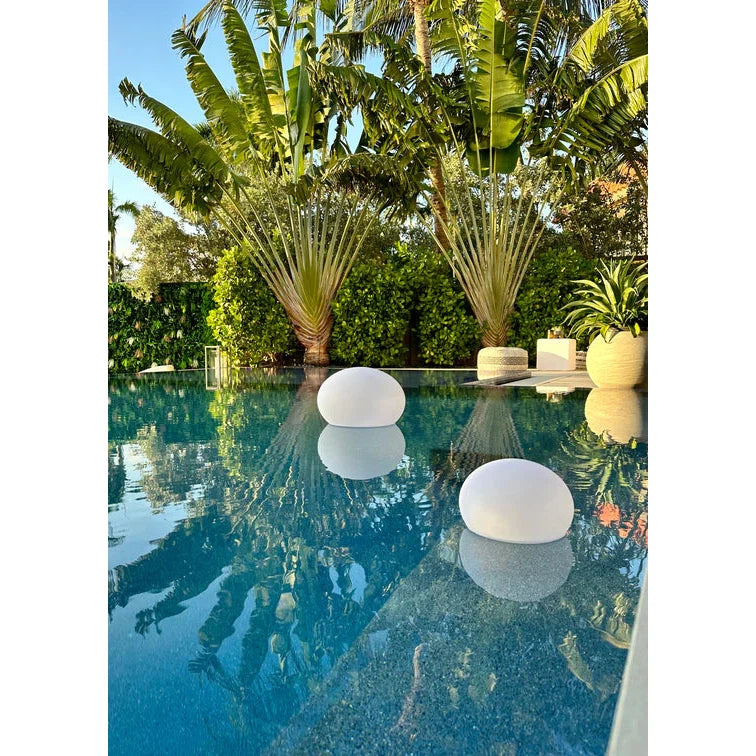 Smart and Green Flatball 14" x 11" LED Lamp
