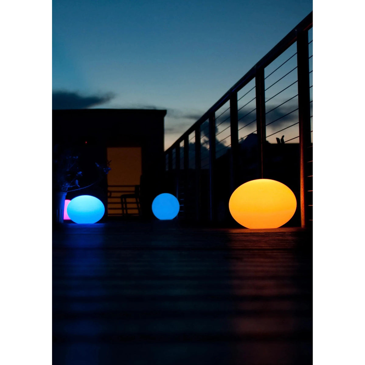 Smart and Green Flatball 14" x 11" LED Lamp