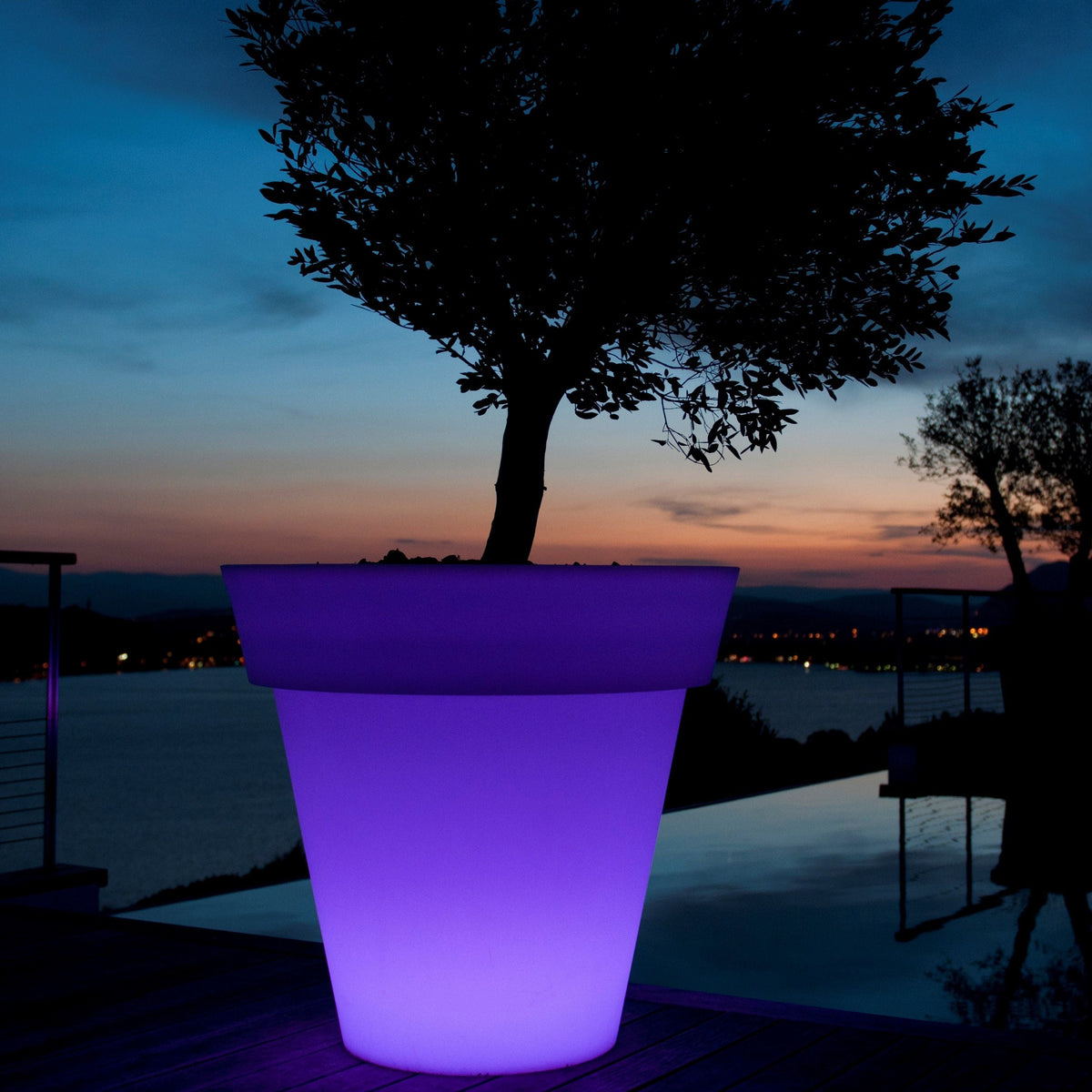 Smart and Green Gota 35" Pot LED Lamp