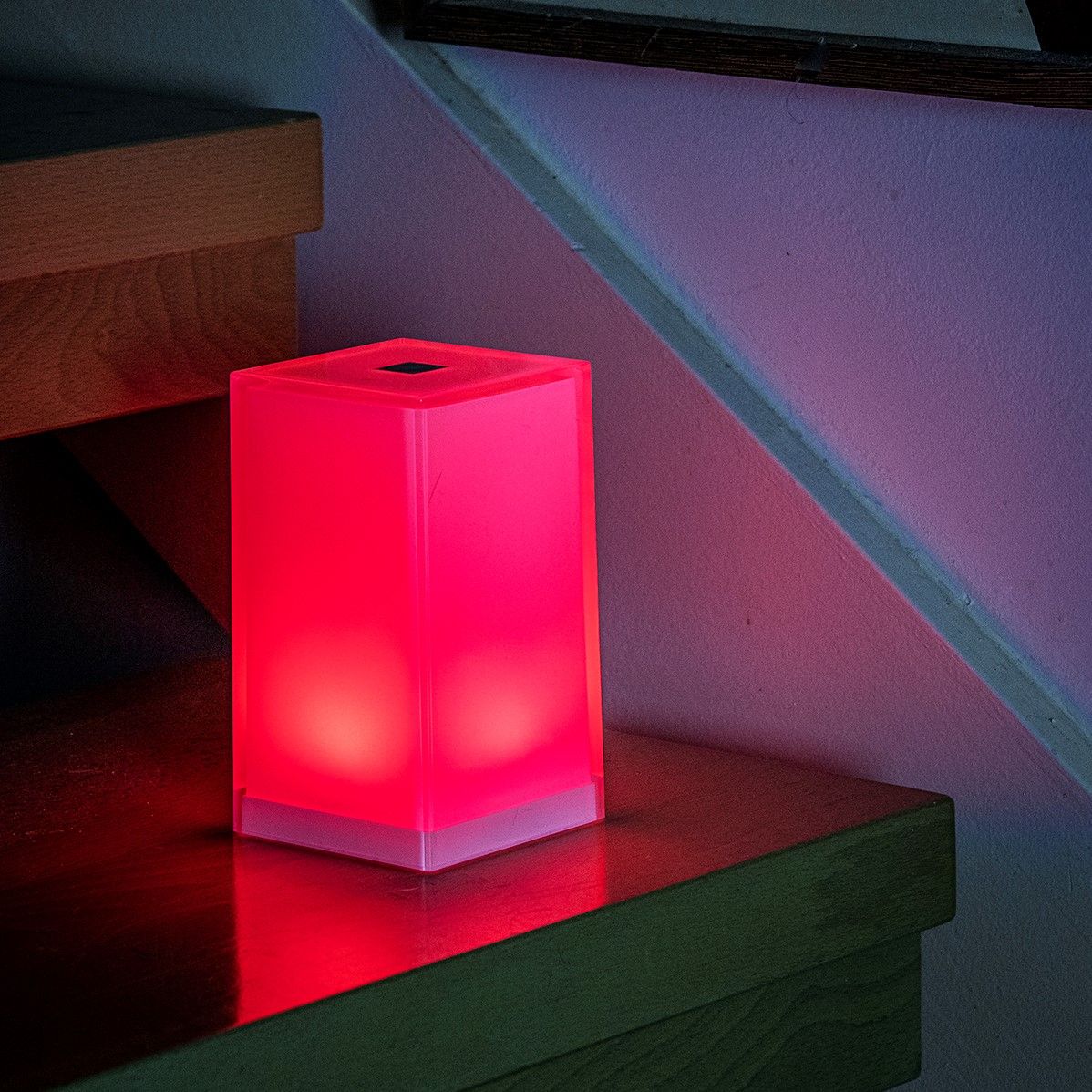 Smart and Green Hokare Cub LED Table Lamp