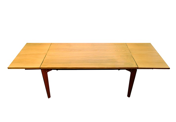 TrackDesign LEGGERO 02 | Extendable Corten Table