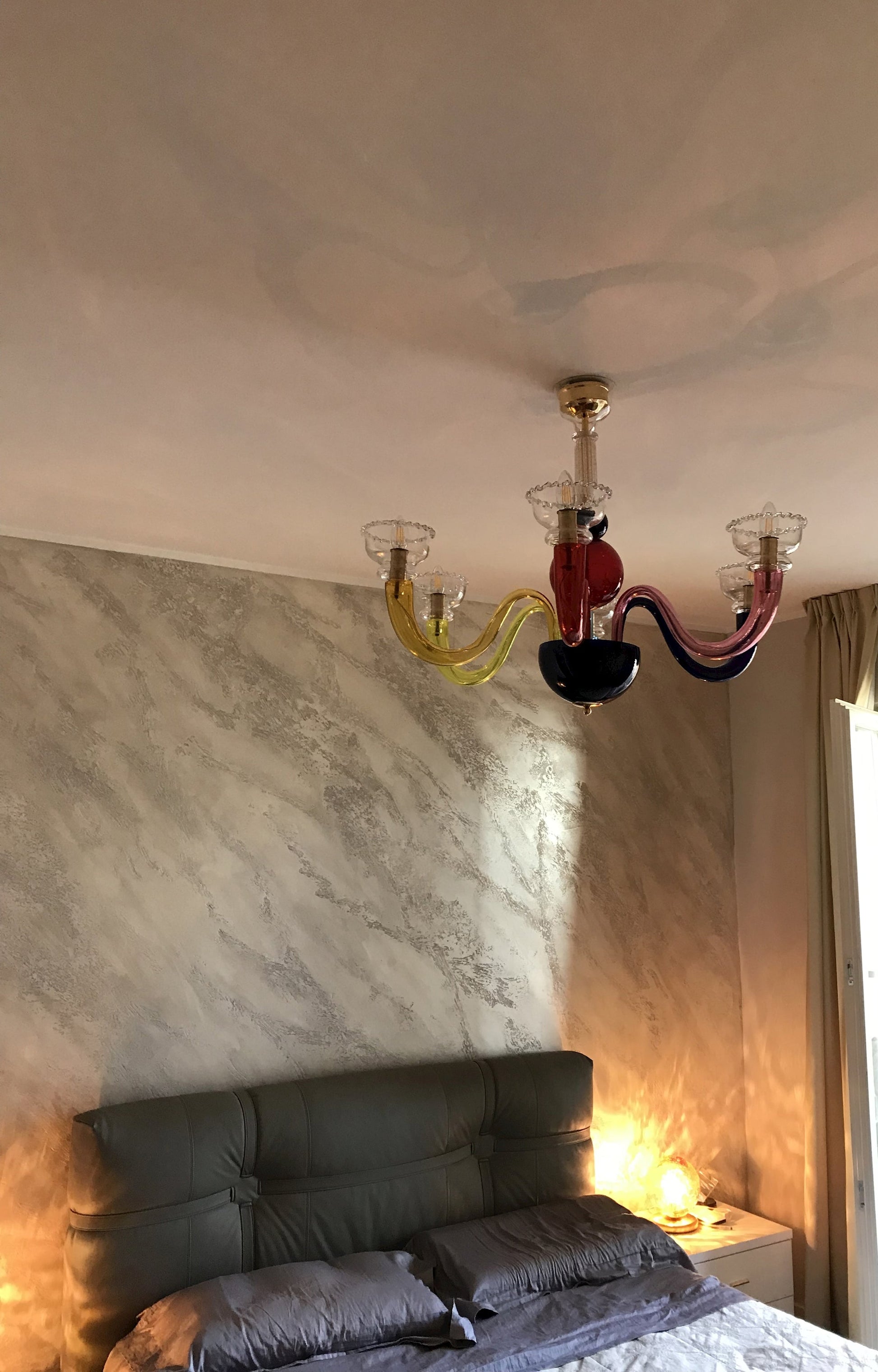Vetreria Artistica Rosa Campiello 8-Lights Gold Base With Multi-Colored Artistic Design Glass Chandelier