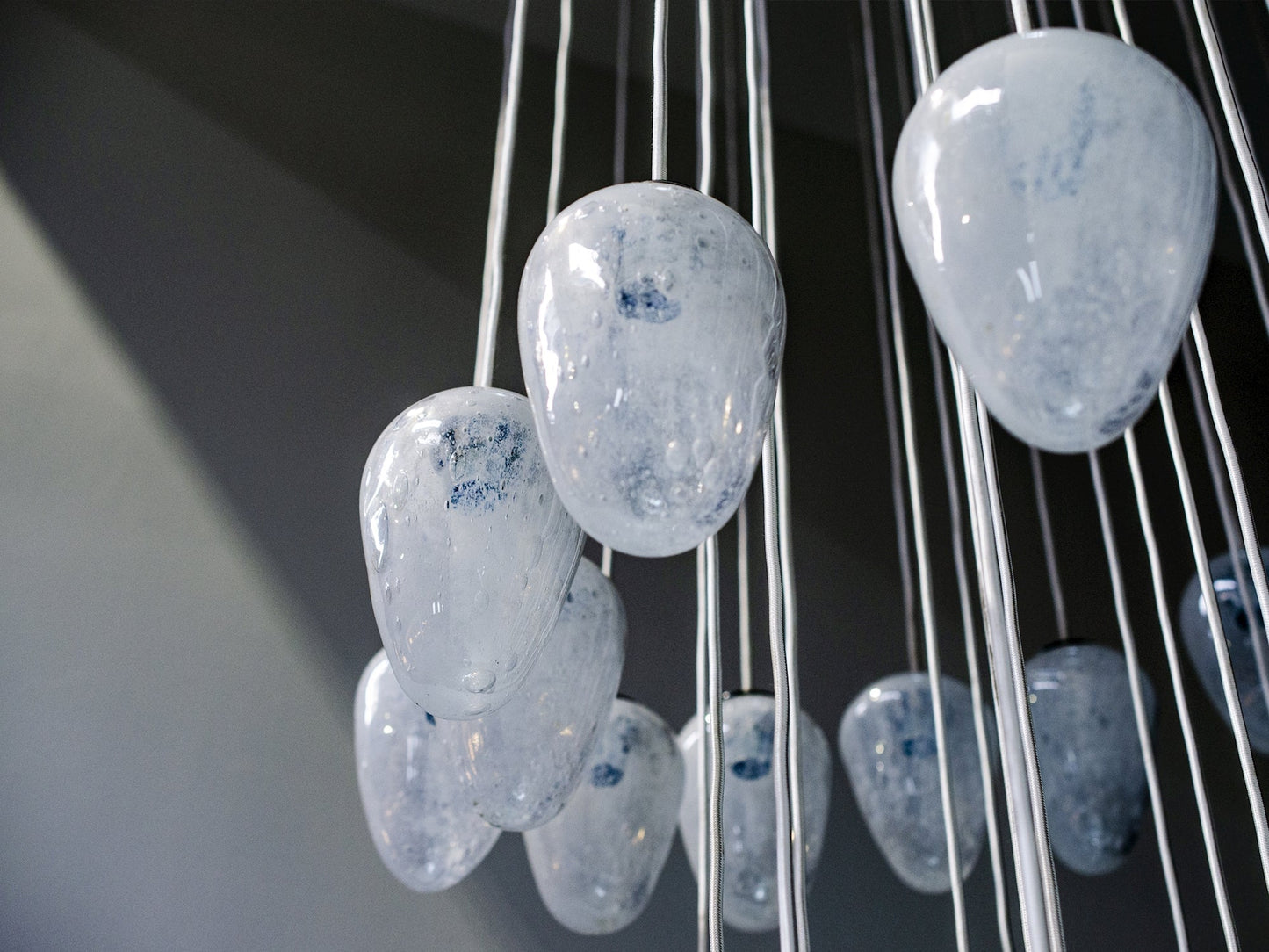 Vetreria Artistica Rosa Gocce di Pioggia 42-Lights Opal White Surface With White Blown Venetian Glass Chandelier