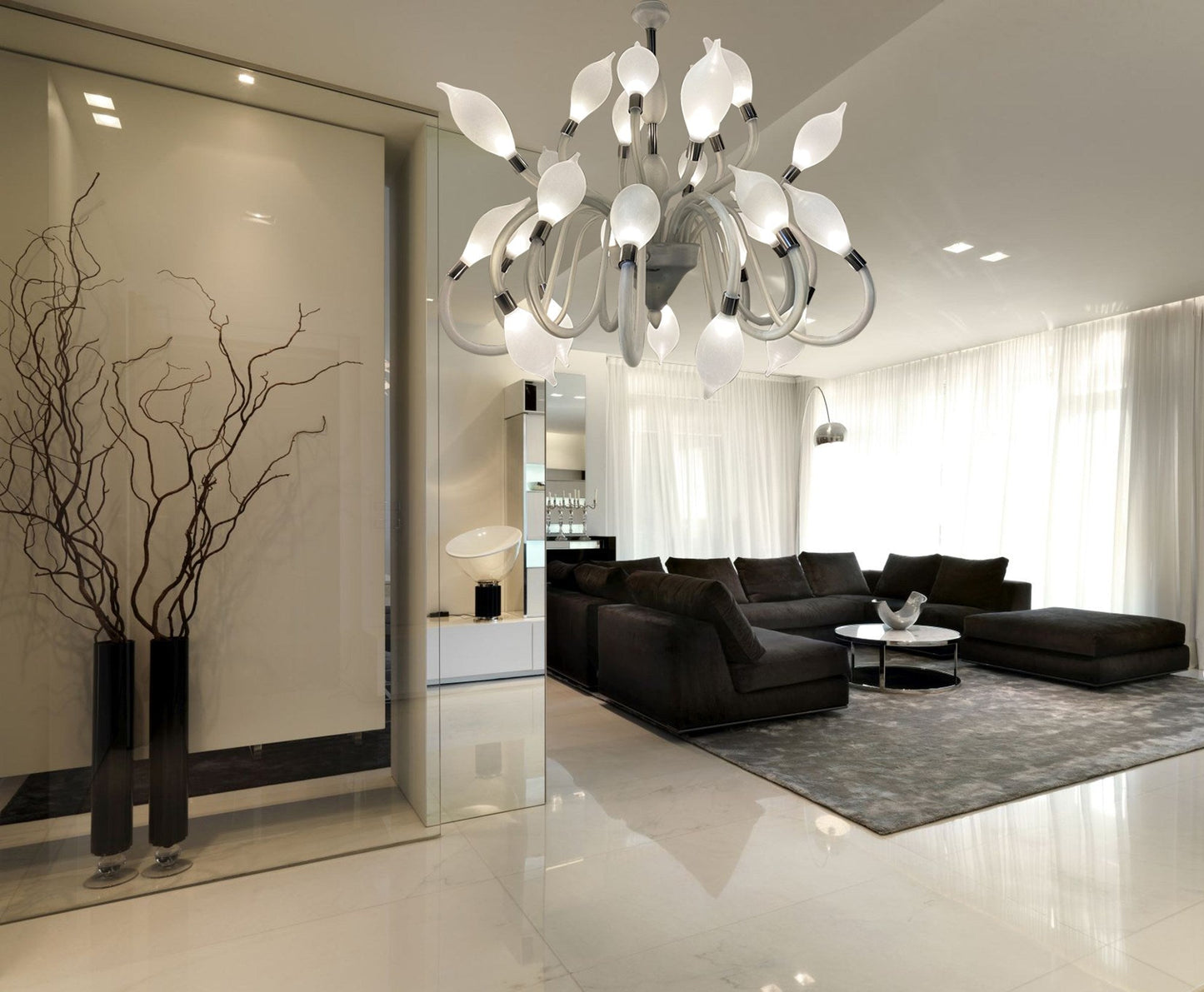 Vetreria Artistica Rosa Gocce di Rugiada 32-Lights Gray Base With White Frosted Shade Glass Chandelier