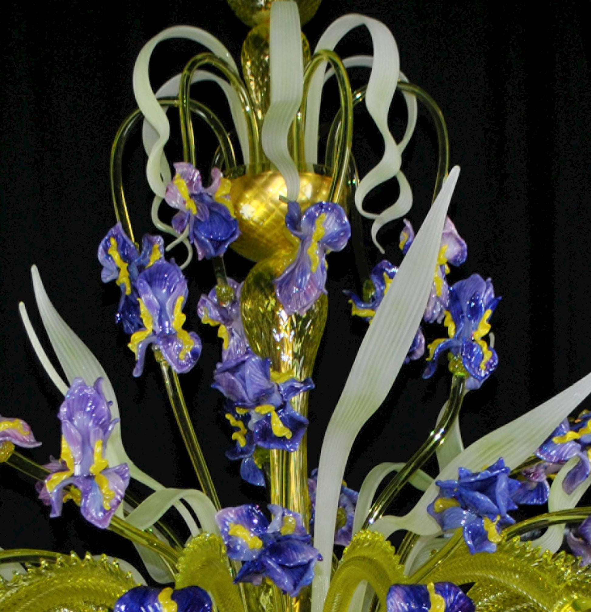 Vetreria Artistica Rosa Iridaceo 12-Lights Yellow Crystal Base With Purple and Pink Paste Flowers Glass Chandelier