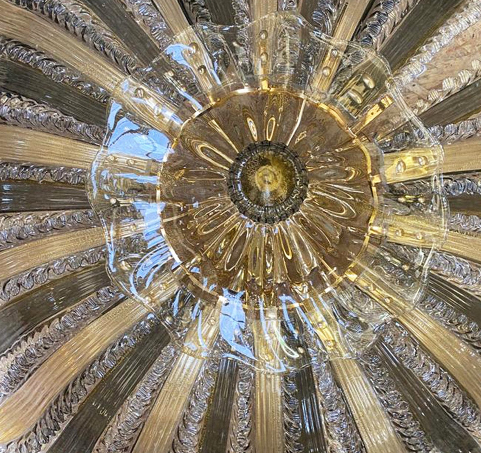 Vetreria Artistica Rosa Plafoneria Golden 28-Lights Gray and Gold Glass Flush Mount