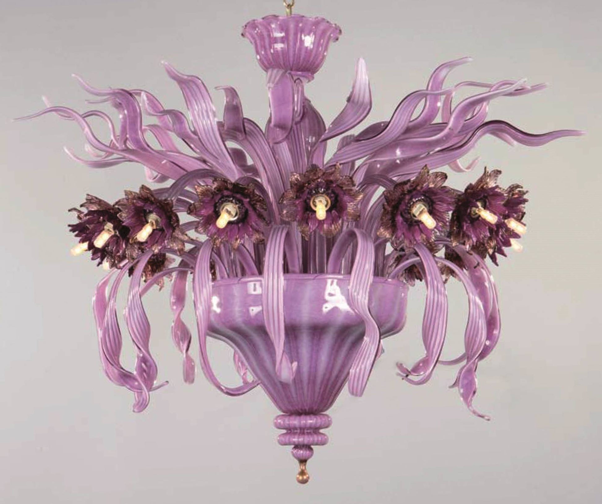 Vetreria Artistica Rosa Plafoniera Floren 16-Lights Amethyst Base With 24 Carat Gold Glass Chandelier