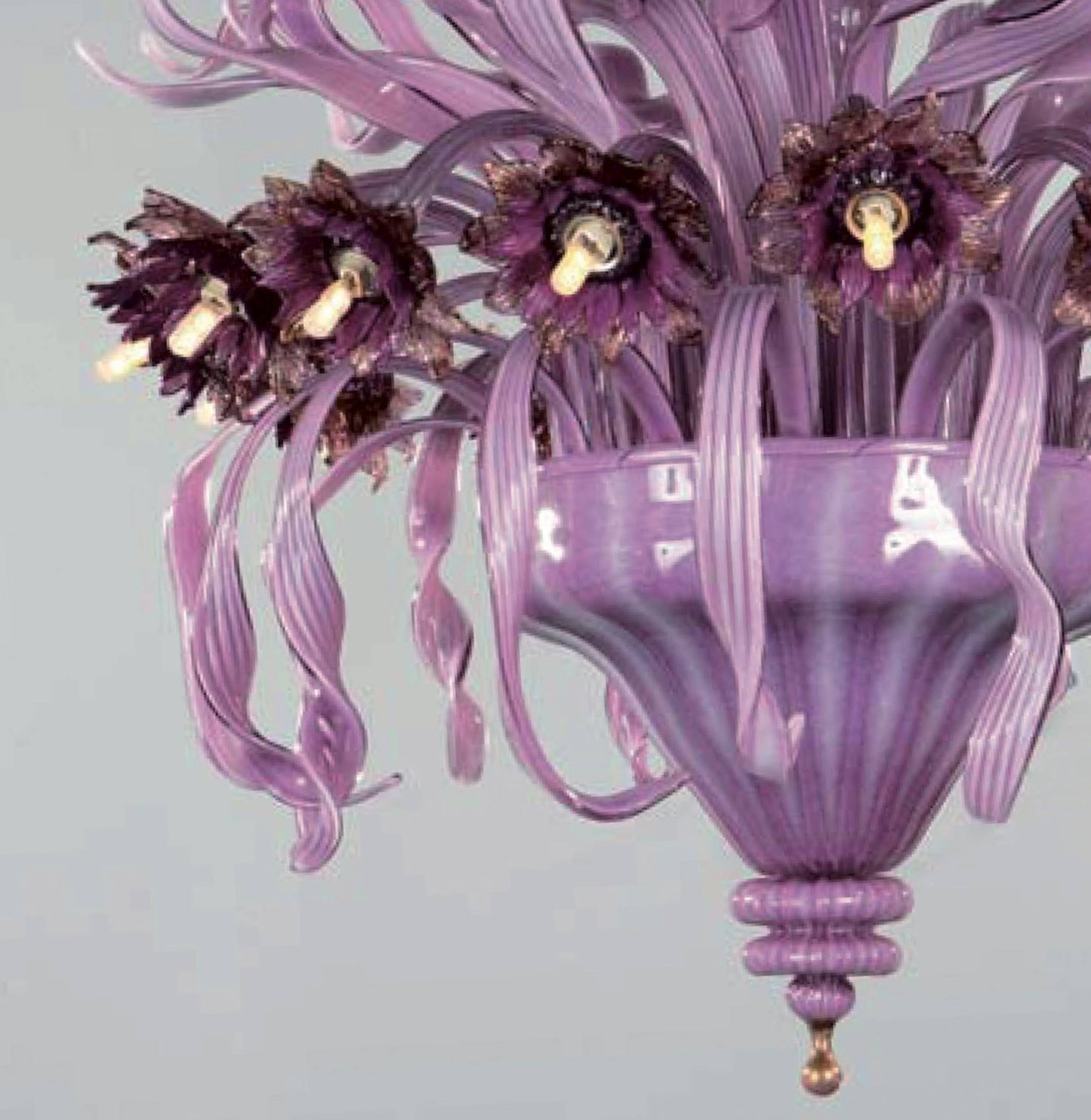 Vetreria Artistica Rosa Plafoniera Floren 16-Lights Amethyst Base With 24 Carat Gold Glass Chandelier
