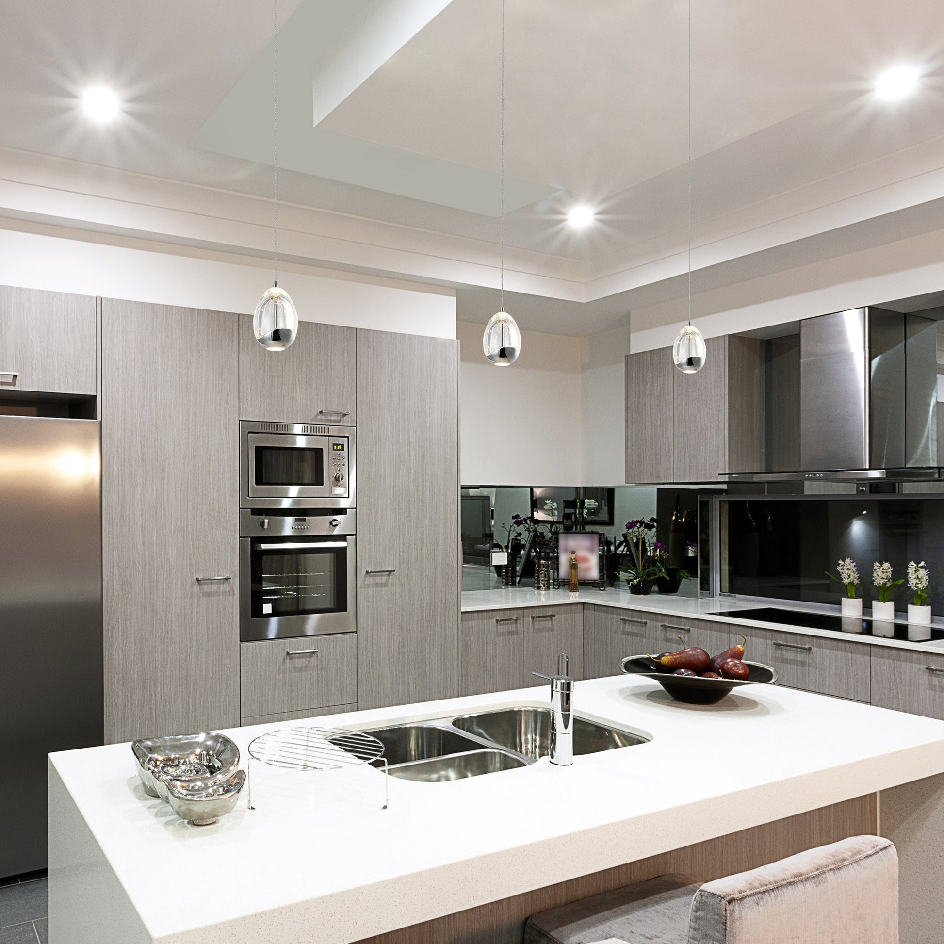 Vonn Lighting Venezia 4" Polished Chrome Integrated LED Round Pendant With Clear Glass Shade