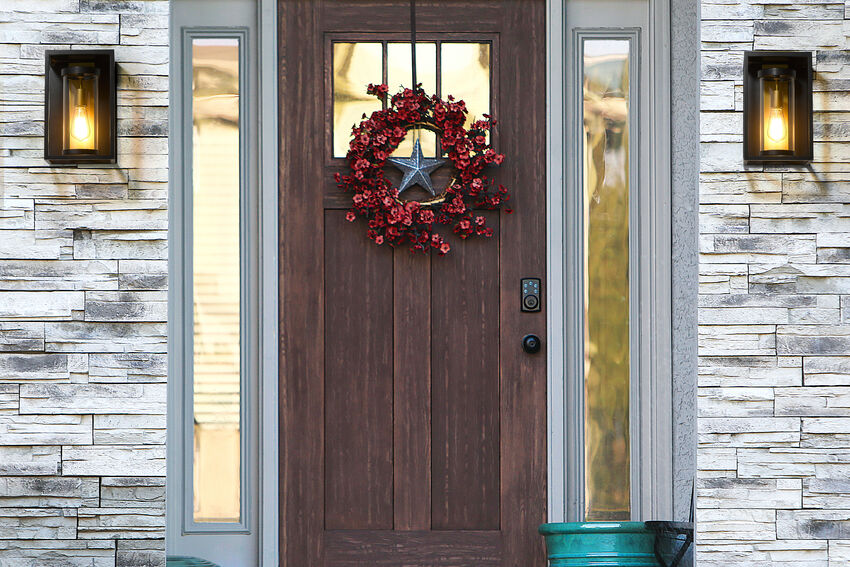 Z-Lite Dunbroch 8" W x 13" H 1-Light Deep Bronze and Outdoor Brass Aluminum Outdoor Wall Sconce With Clear Glass Shade