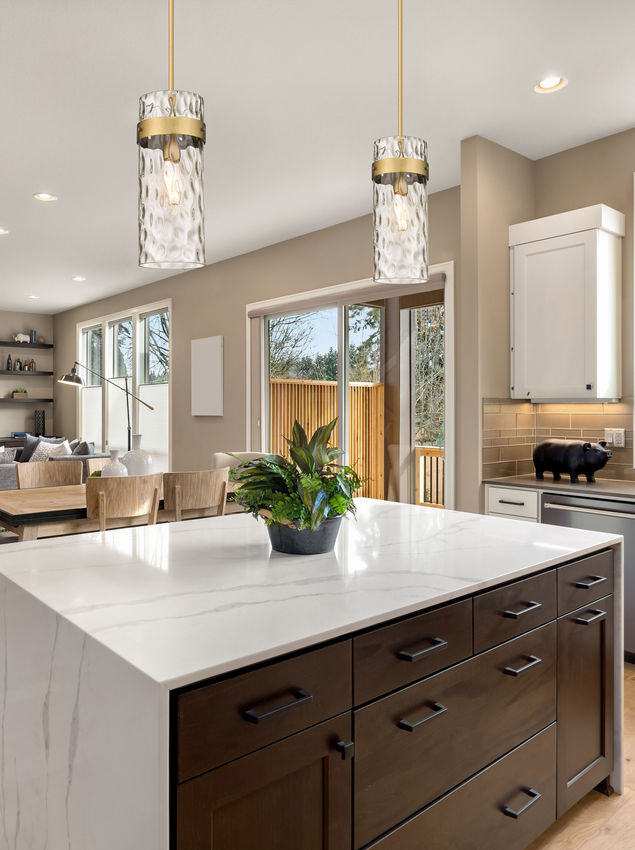 Z-Lite Fontaine 6" 1-Light Rubbed Brass Pendant Light With Clear Glass Shade